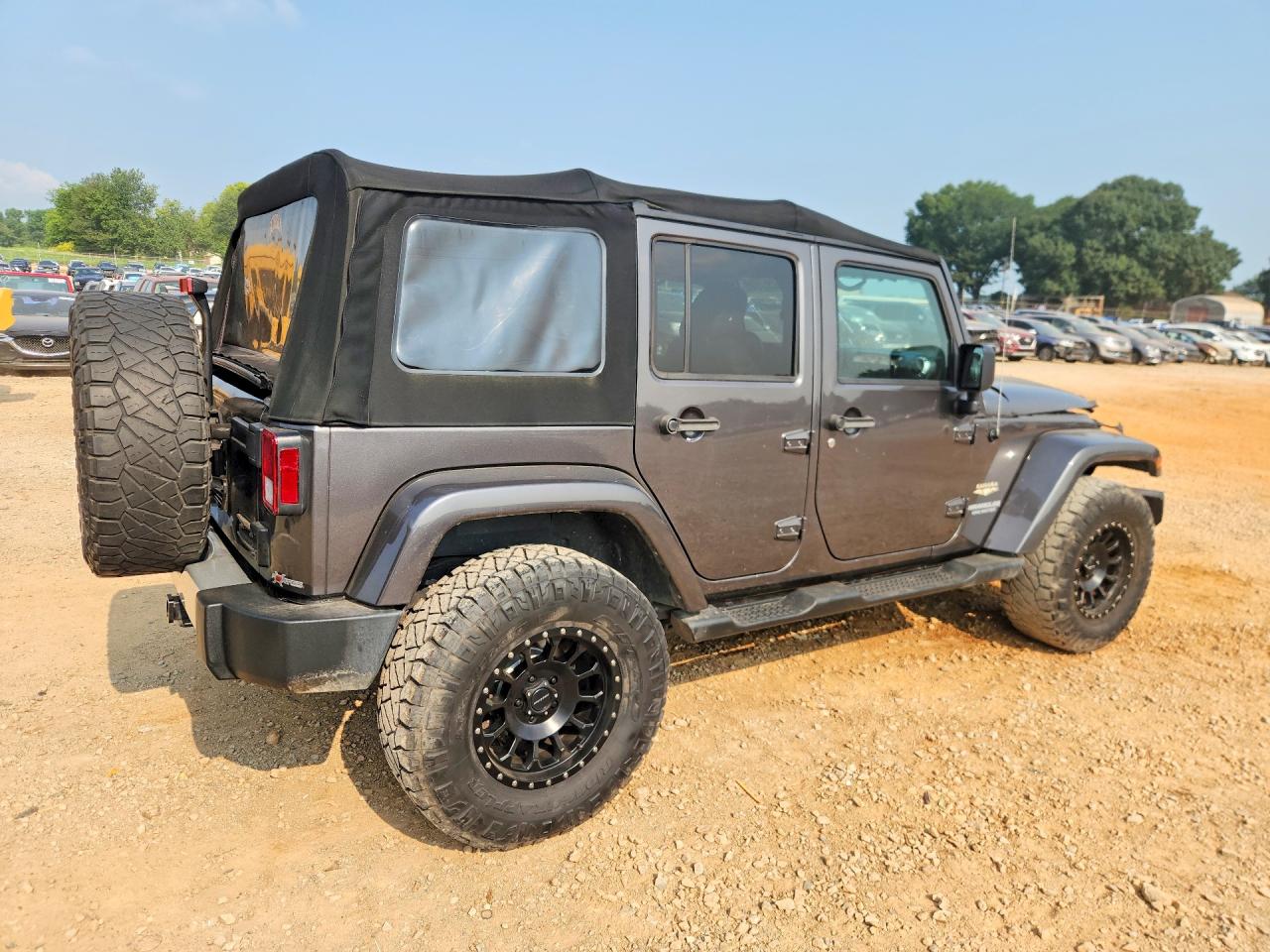 2014 Jeep Wrangler Unlimited Sahara Gray vin: 1C4HJWEG1EL279246