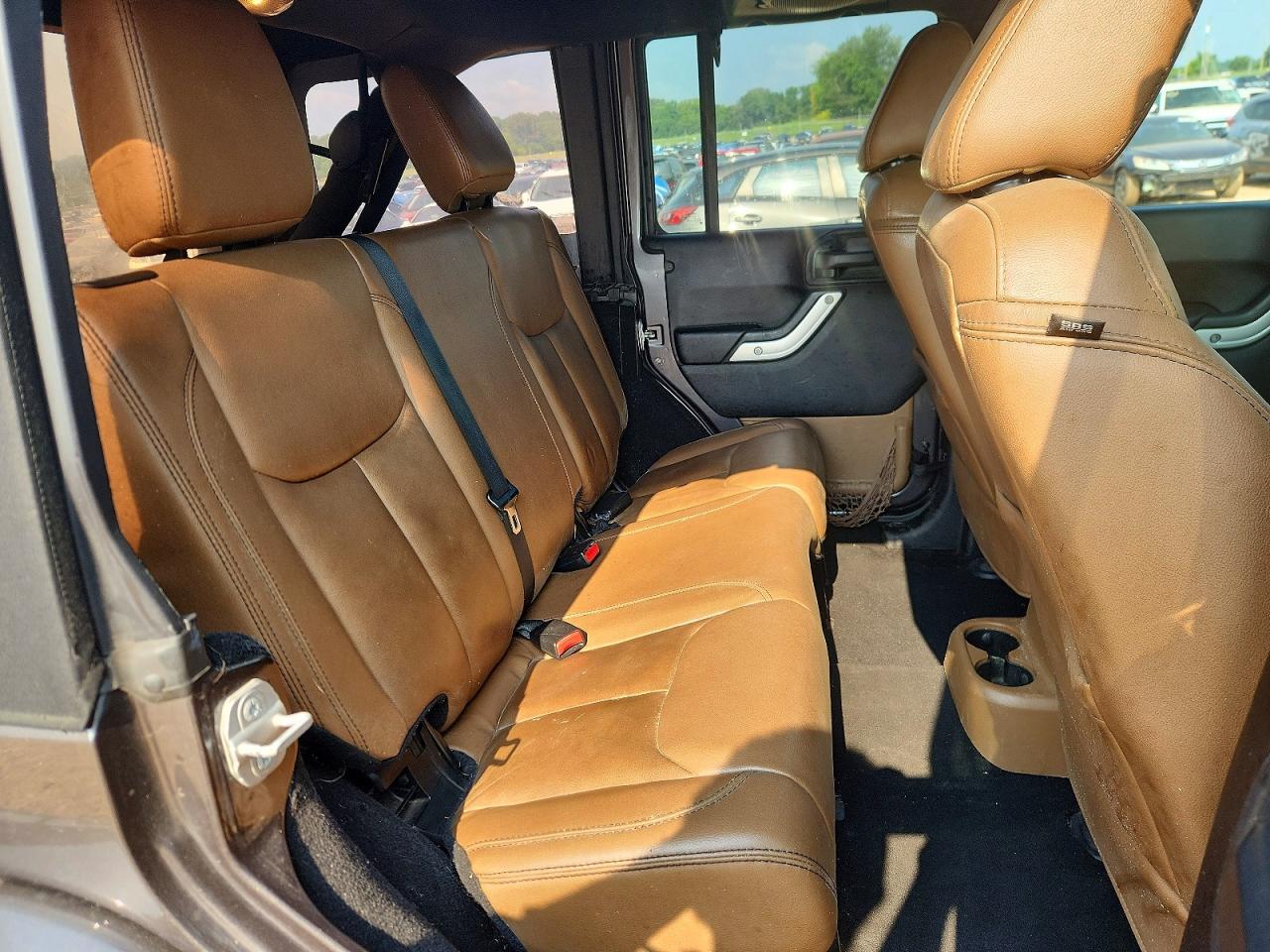 2014 Jeep Wrangler Unlimited Sahara Gray vin: 1C4HJWEG1EL279246