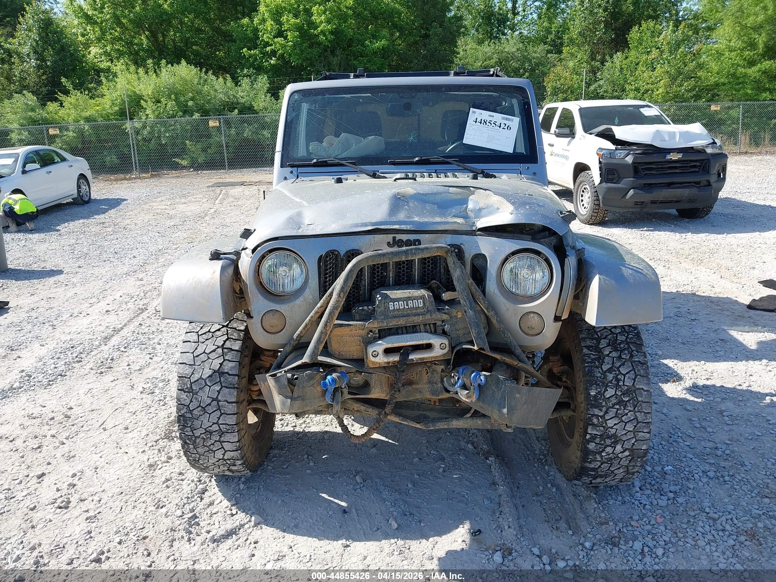 2015 Jeep Wrangler Unlimited Sahara Silver vin: 1C4HJWEG1FL635289