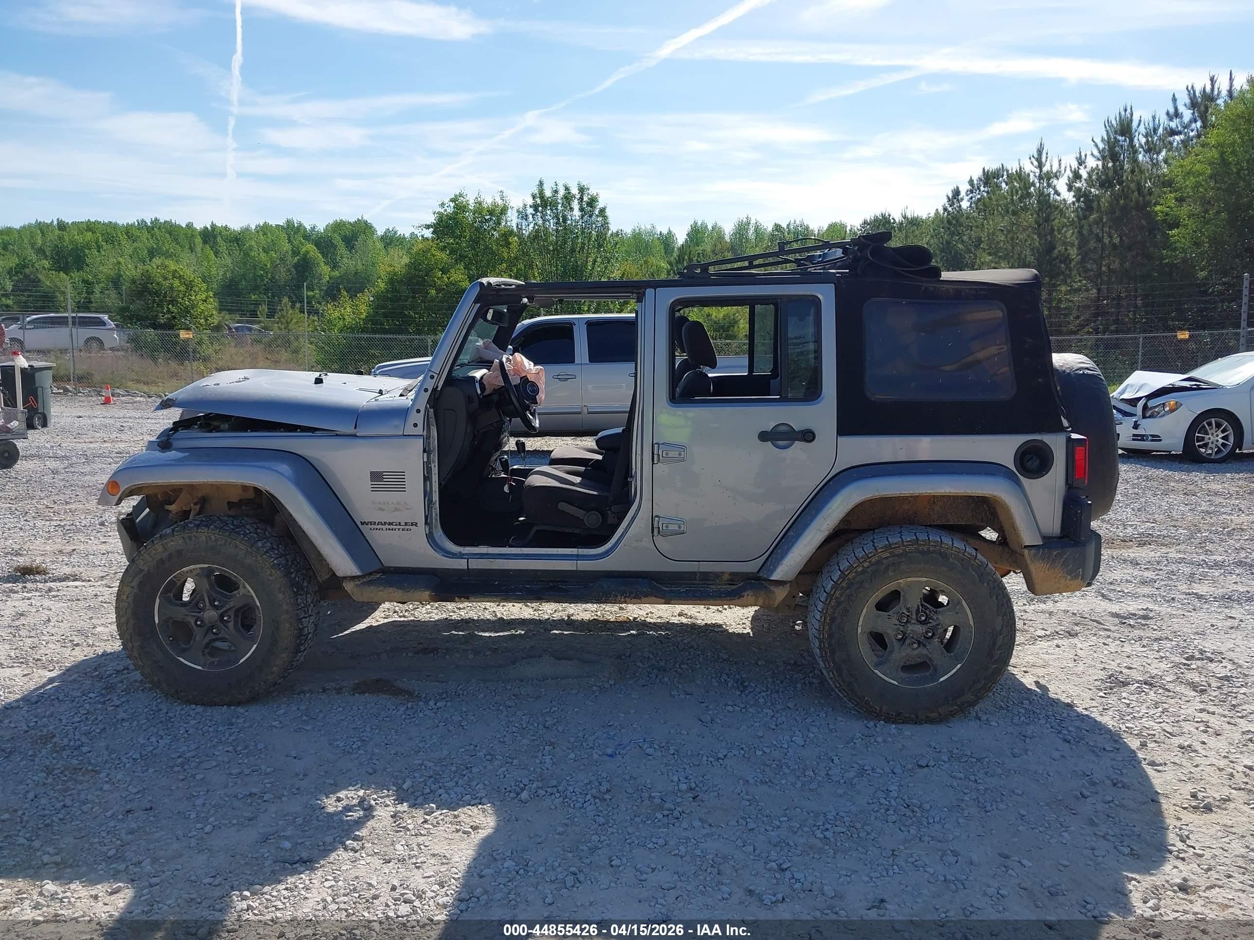 2015 Jeep Wrangler Unlimited Sahara Silver vin: 1C4HJWEG1FL635289