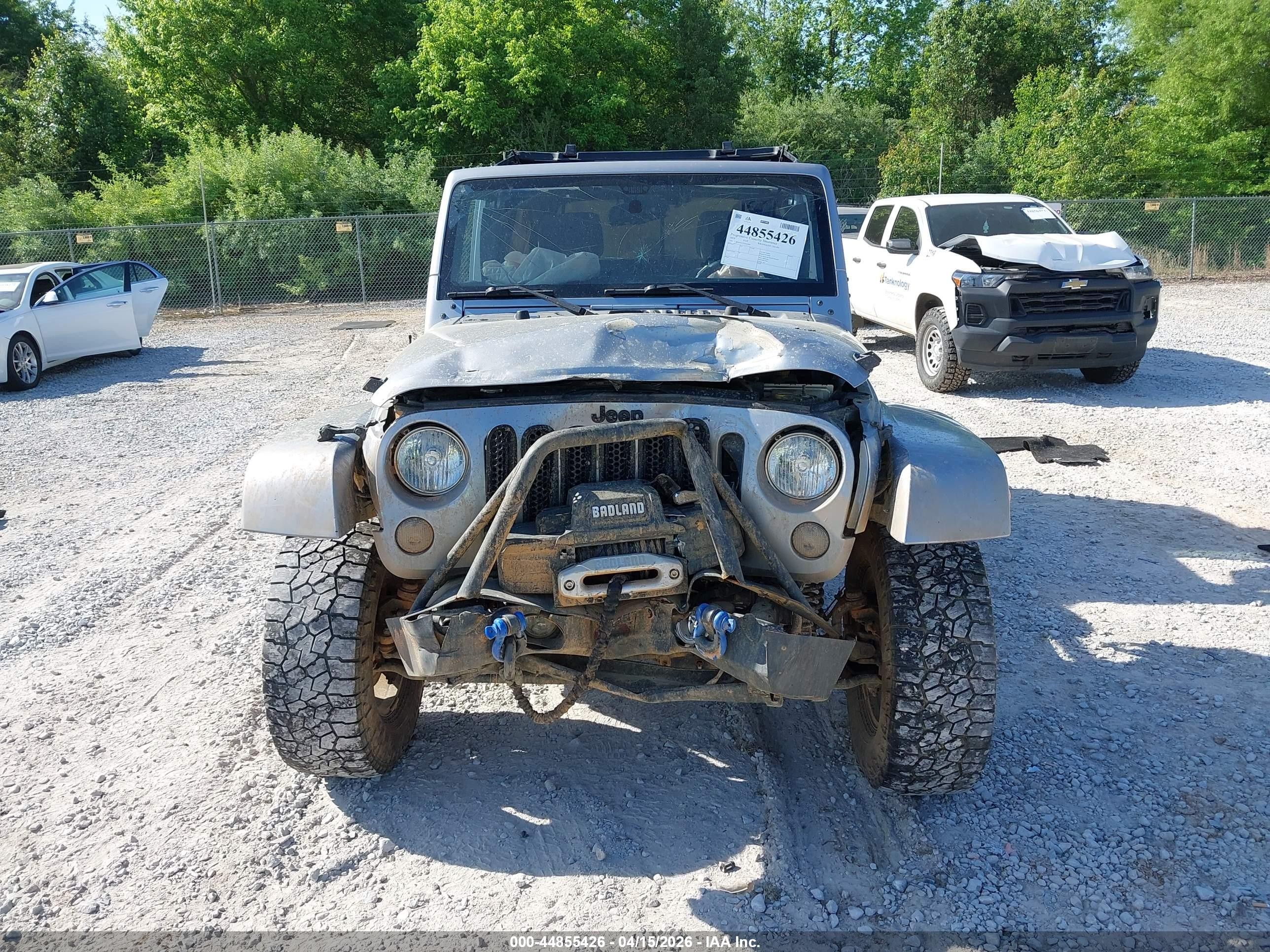 2015 Jeep Wrangler Unlimited Sahara Silver vin: 1C4HJWEG1FL635289