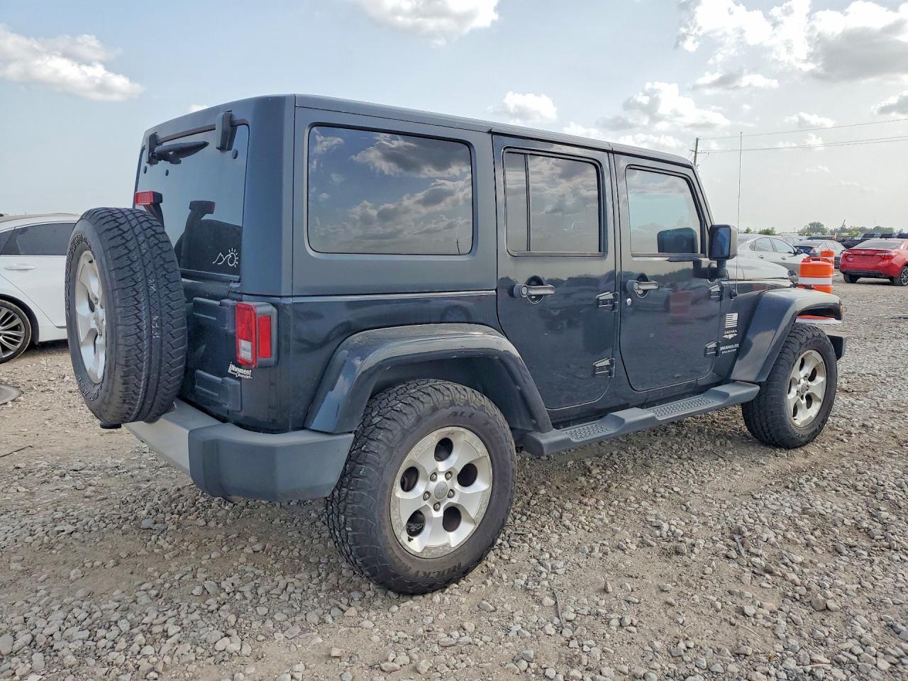 2015 Jeep Wrangler Unlimited Sahara Черный vin: 1C4HJWEG1FL641772