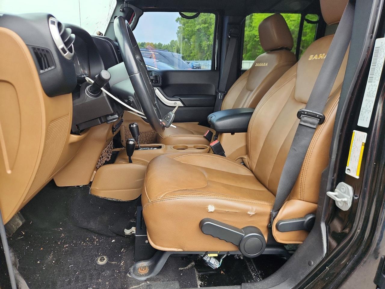 2015 Jeep Wrangler Unlimited Sahara Black vin: 1C4HJWEG1FL646633