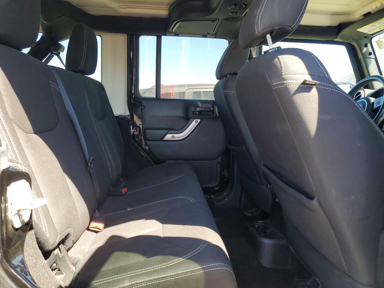 2018 Jeep Wrangler Unlimited Sahara Black vin: 1C4HJWEG1JL923595