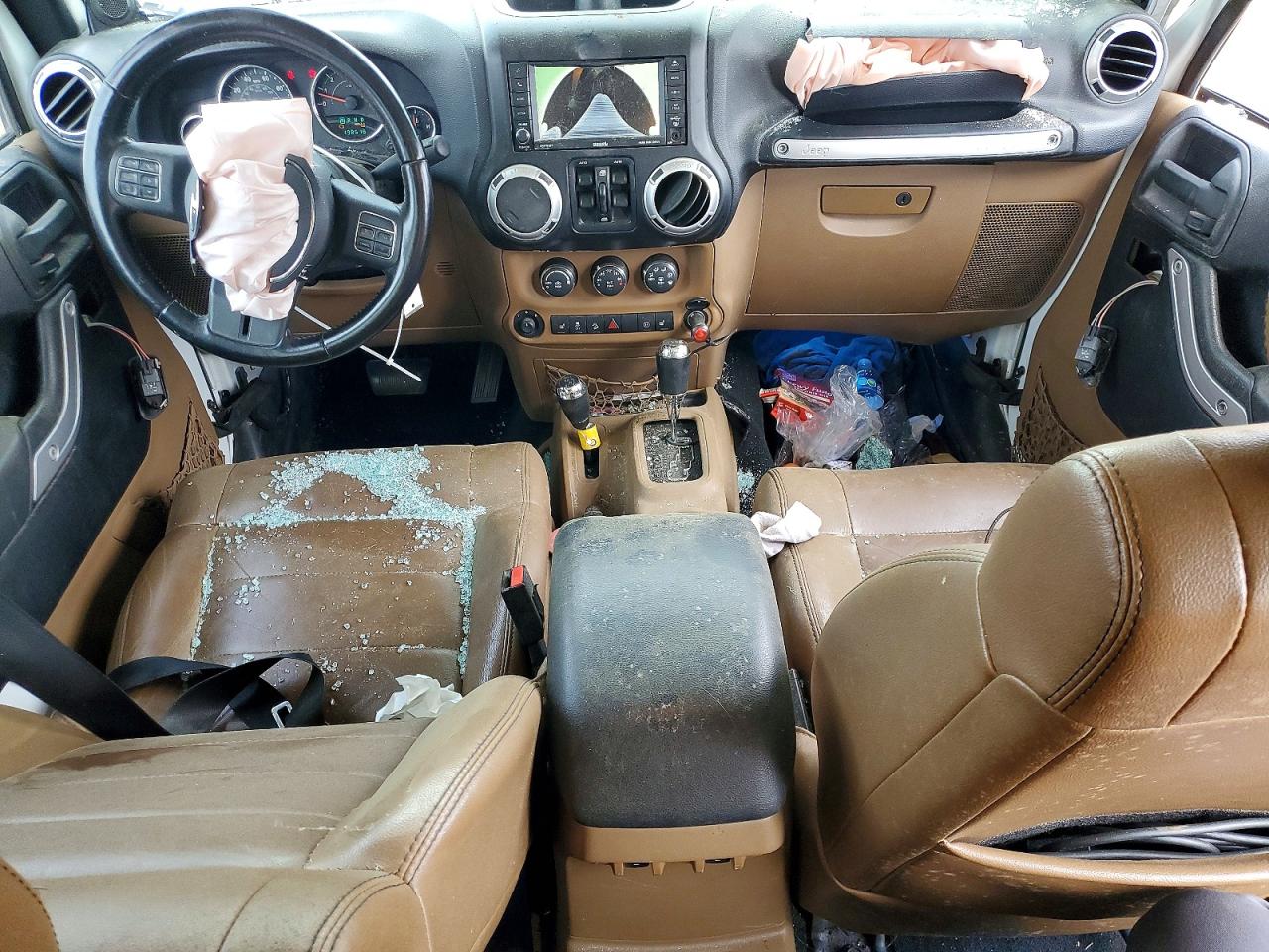 2012 Jeep Wrangler Unlimited Sahara Белый vin: 1C4HJWEG2CL136447