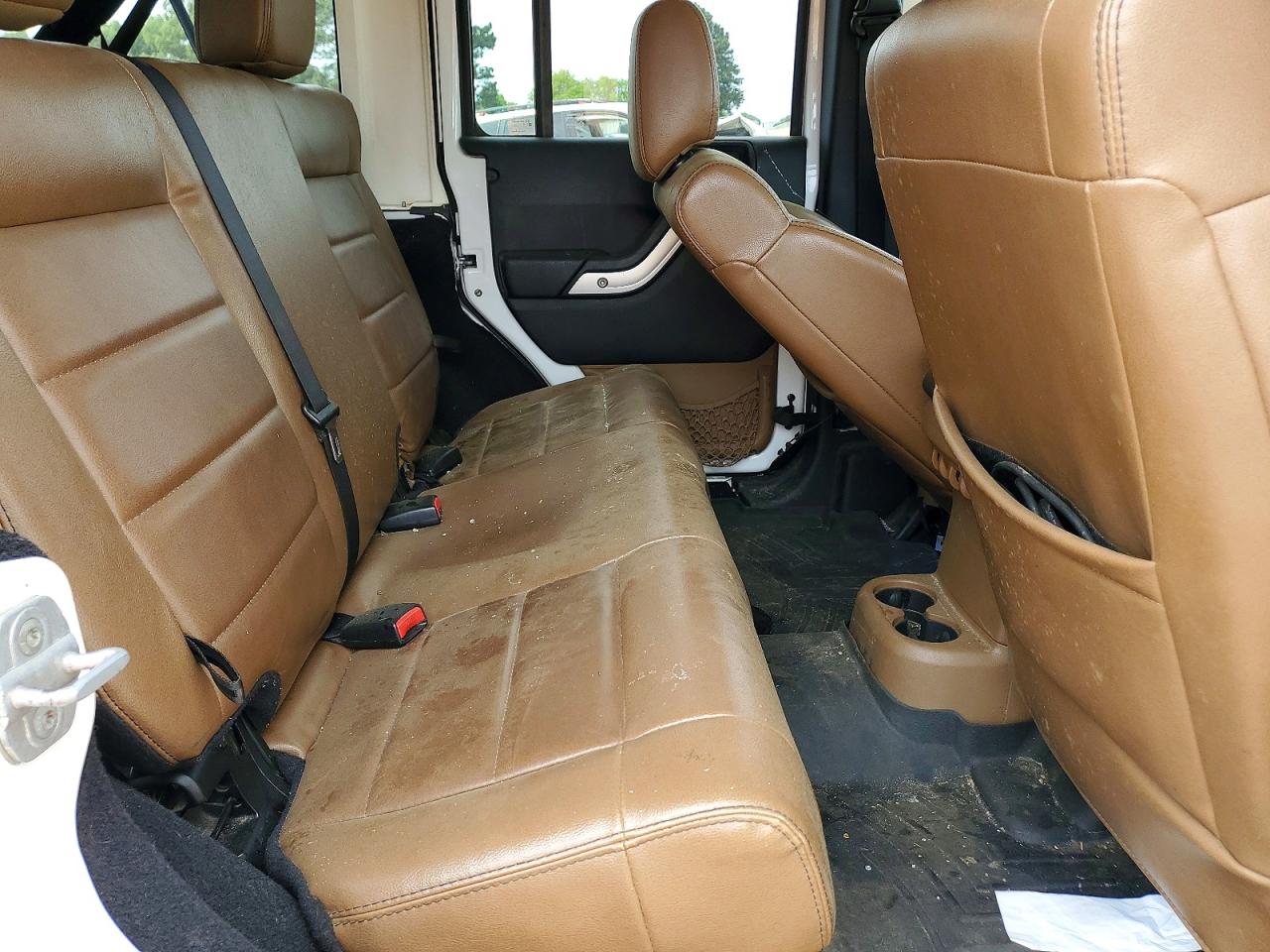 2012 Jeep Wrangler Unlimited Sahara Белый vin: 1C4HJWEG2CL136447