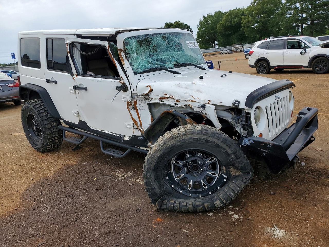 2012 Jeep Wrangler Unlimited Sahara Белый vin: 1C4HJWEG2CL136447