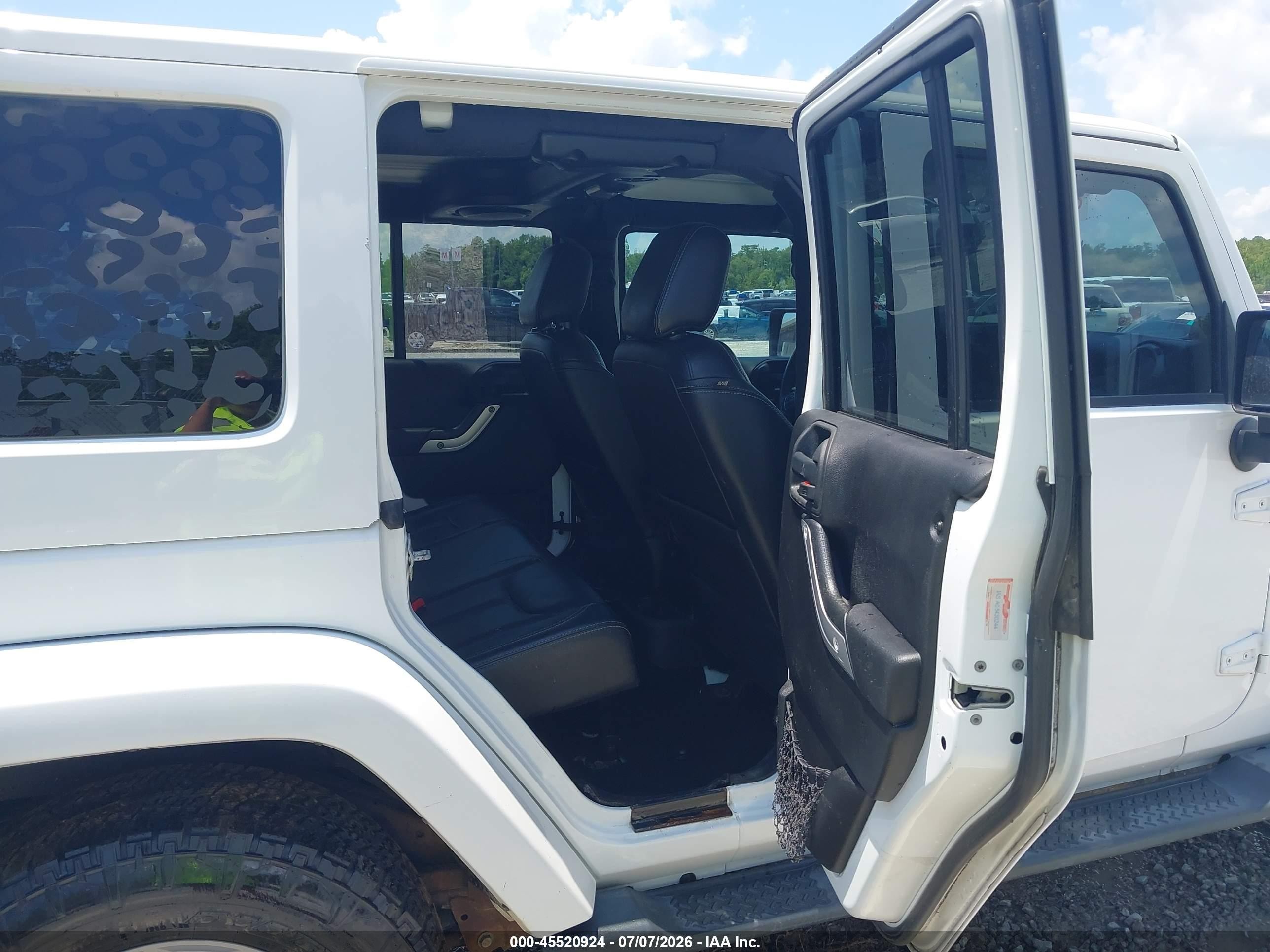 2014 Jeep Wrangler Unlimited Sahara Белый vin: 1C4HJWEG2EL123801