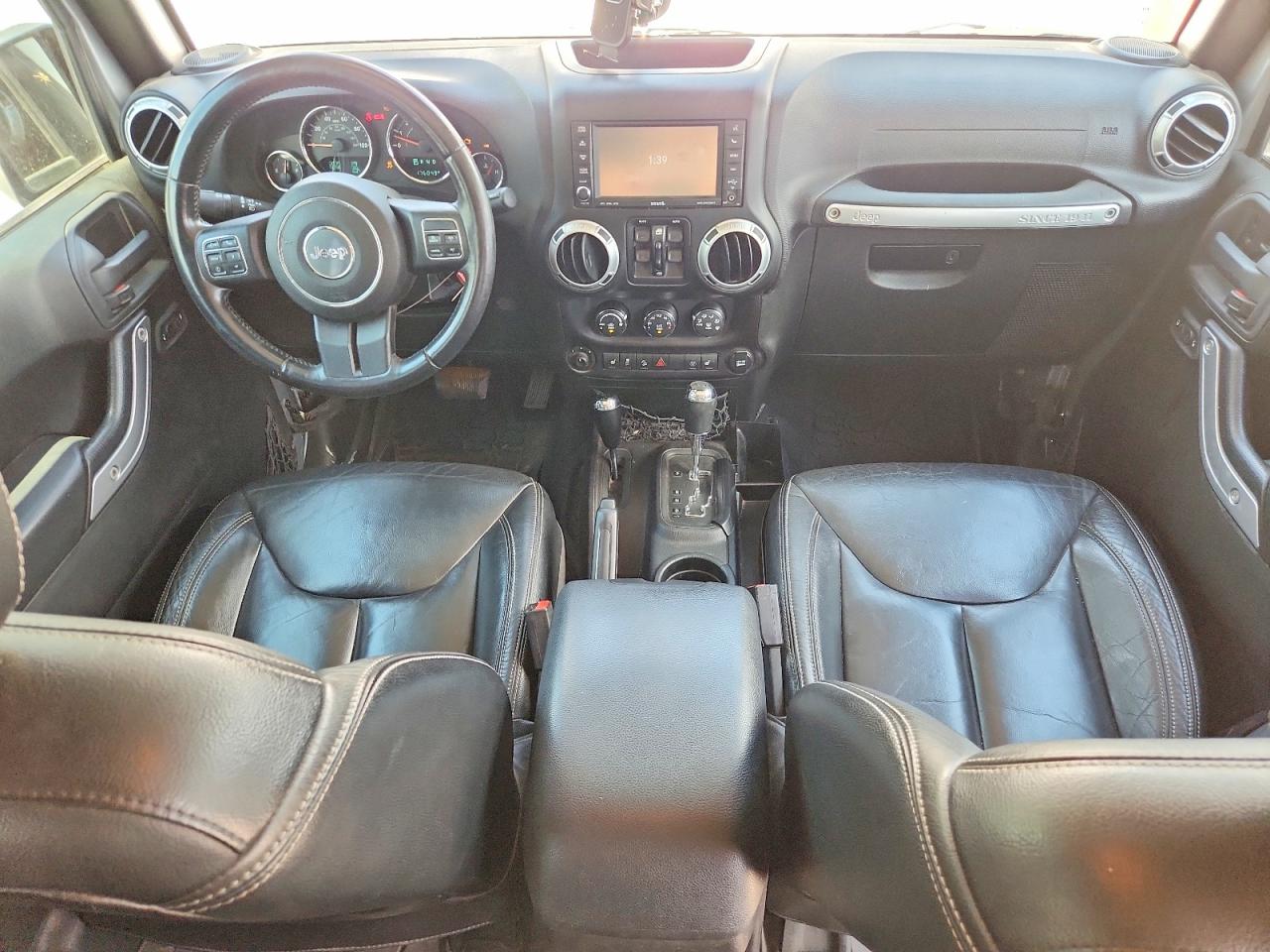 2015 Jeep Wrangler Unlimited Sahara Silver vin: 1C4HJWEG2FL707004
