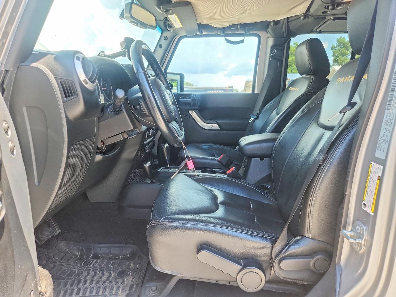 2015 Jeep Wrangler Unlimited Sahara Silver vin: 1C4HJWEG2FL707004