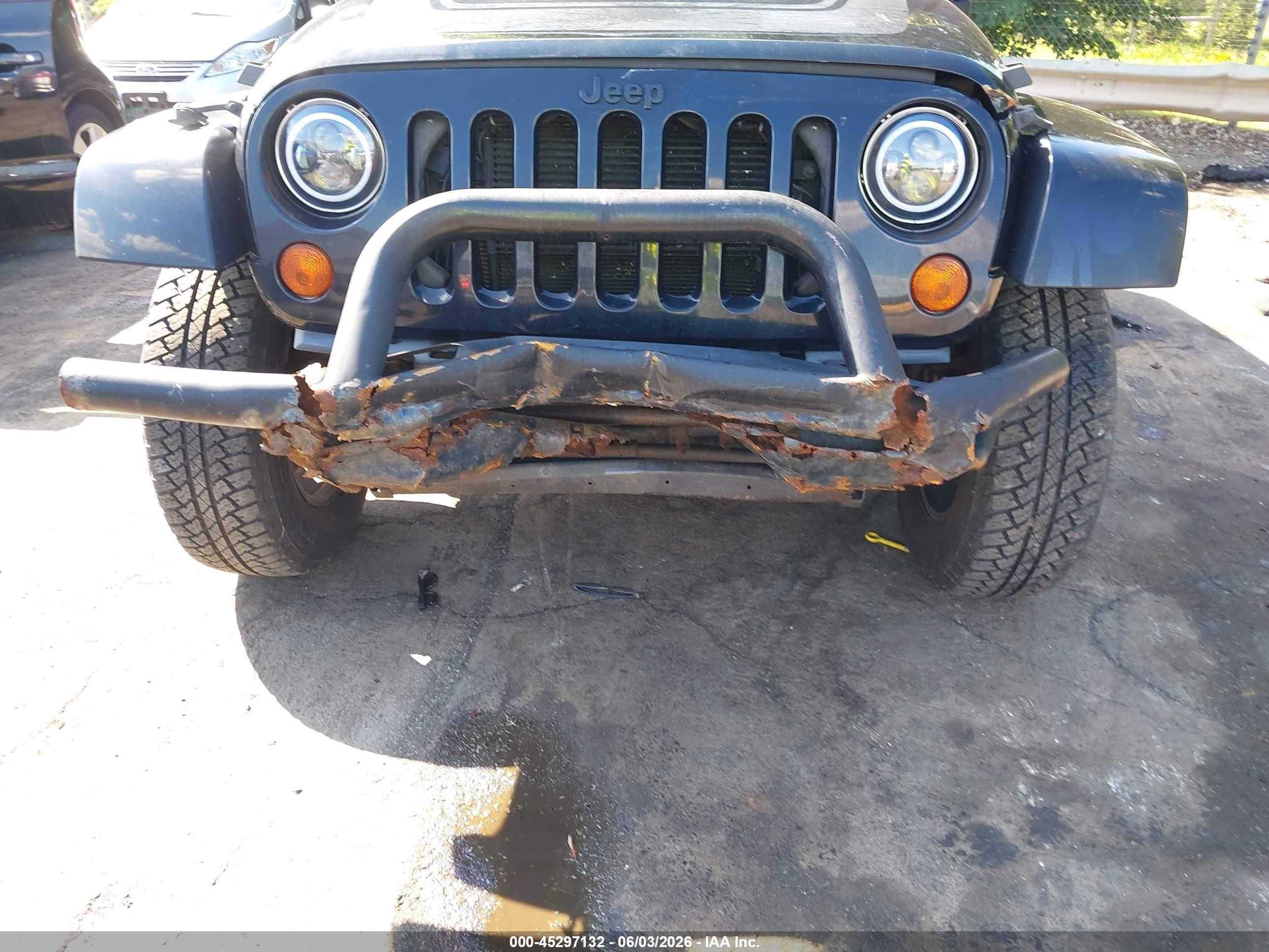 2012 Jeep Wrangler Unlimited Sahara Black vin: 1C4HJWEG3CL280685