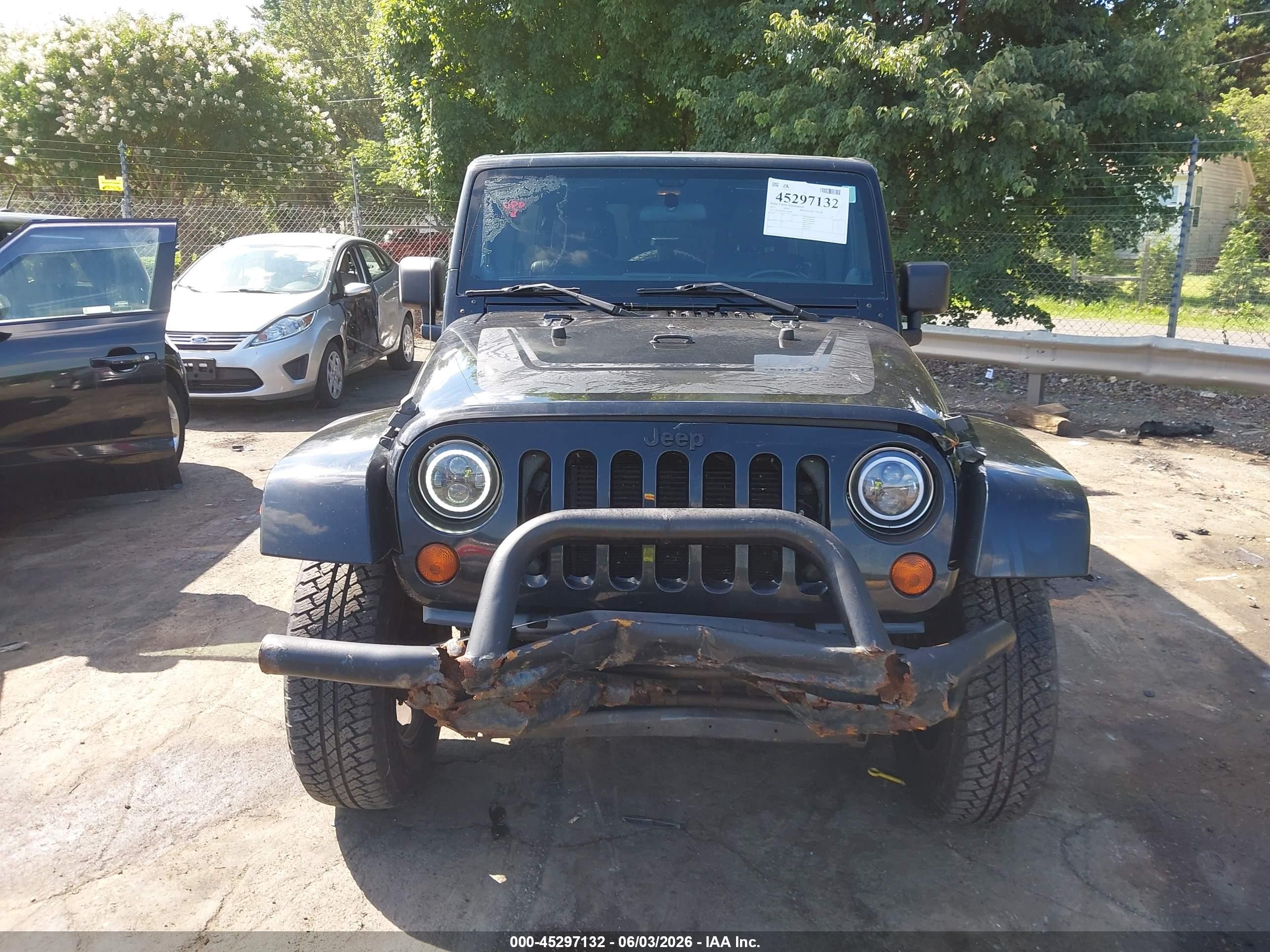 2012 Jeep Wrangler Unlimited Sahara Black vin: 1C4HJWEG3CL280685