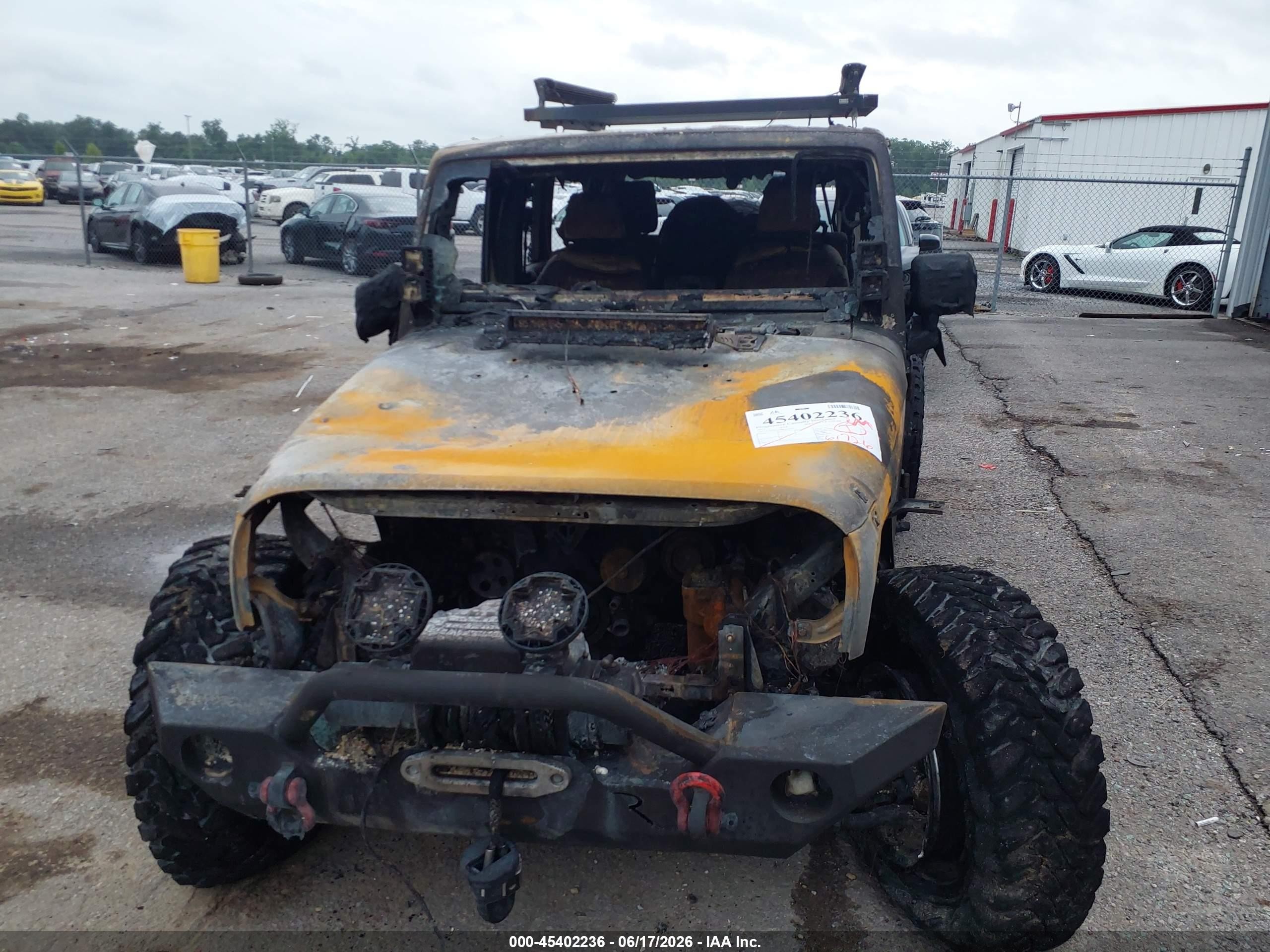 2013 Jeep Wrangler Unlimited Sahara White vin: 1C4HJWEG3DL693076