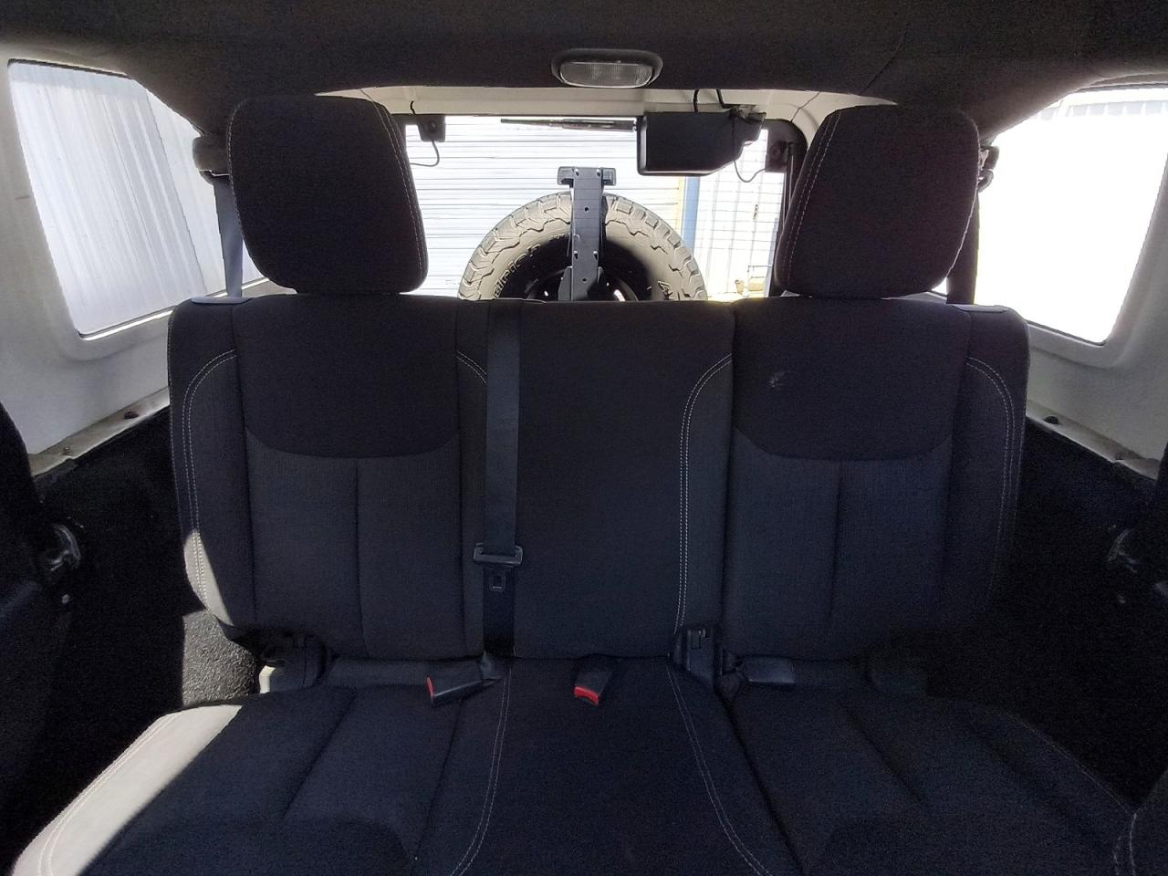 2015 Jeep Wrangler Unlimited Sahara Black vin: 1C4HJWEG3FL500508