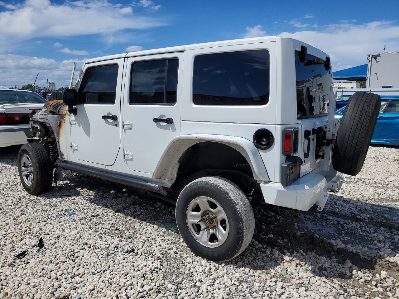 2015 Jeep Wrangler Unlimited Sahara White vin: 1C4HJWEG3FL516515