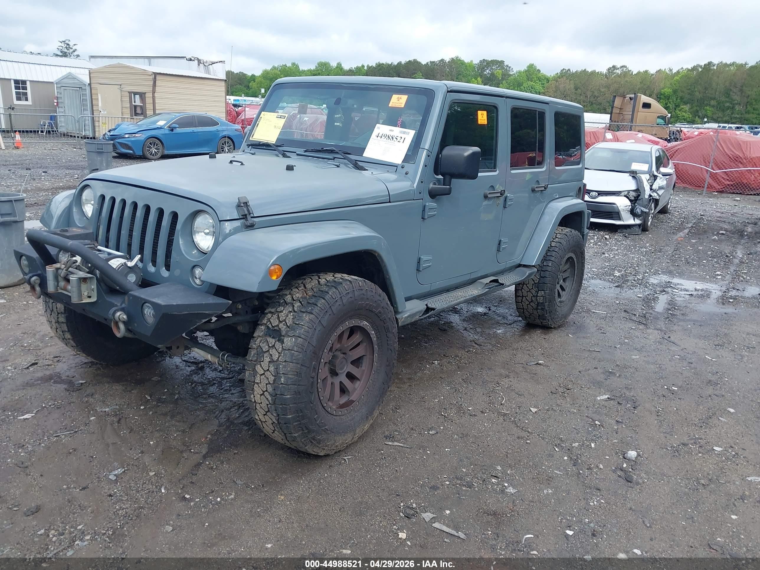 2015 Jeep Wrangler Unlimited Sahara Зеленый vin: 1C4HJWEG3FL528440