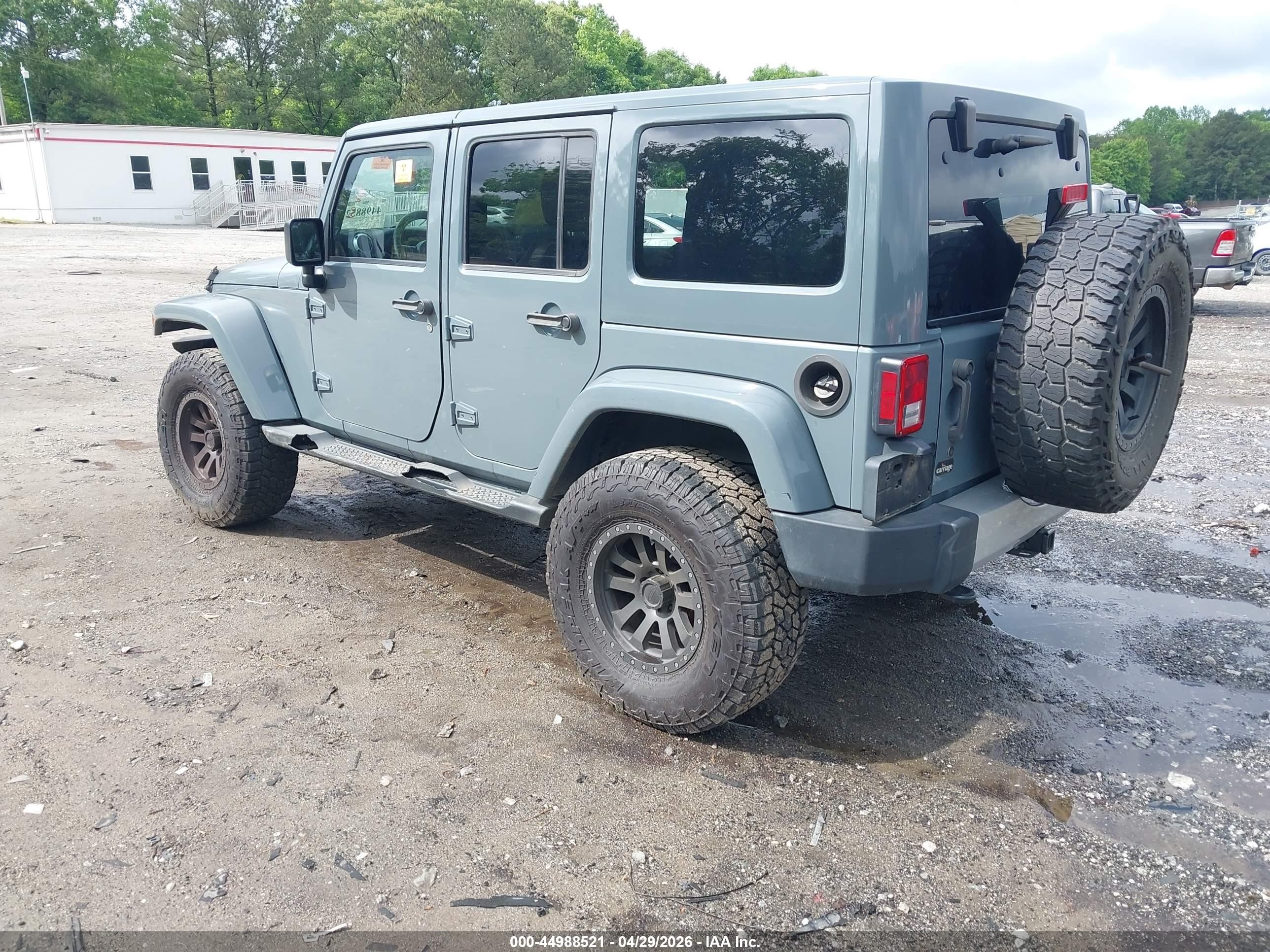 2015 Jeep Wrangler Unlimited Sahara Зеленый vin: 1C4HJWEG3FL528440