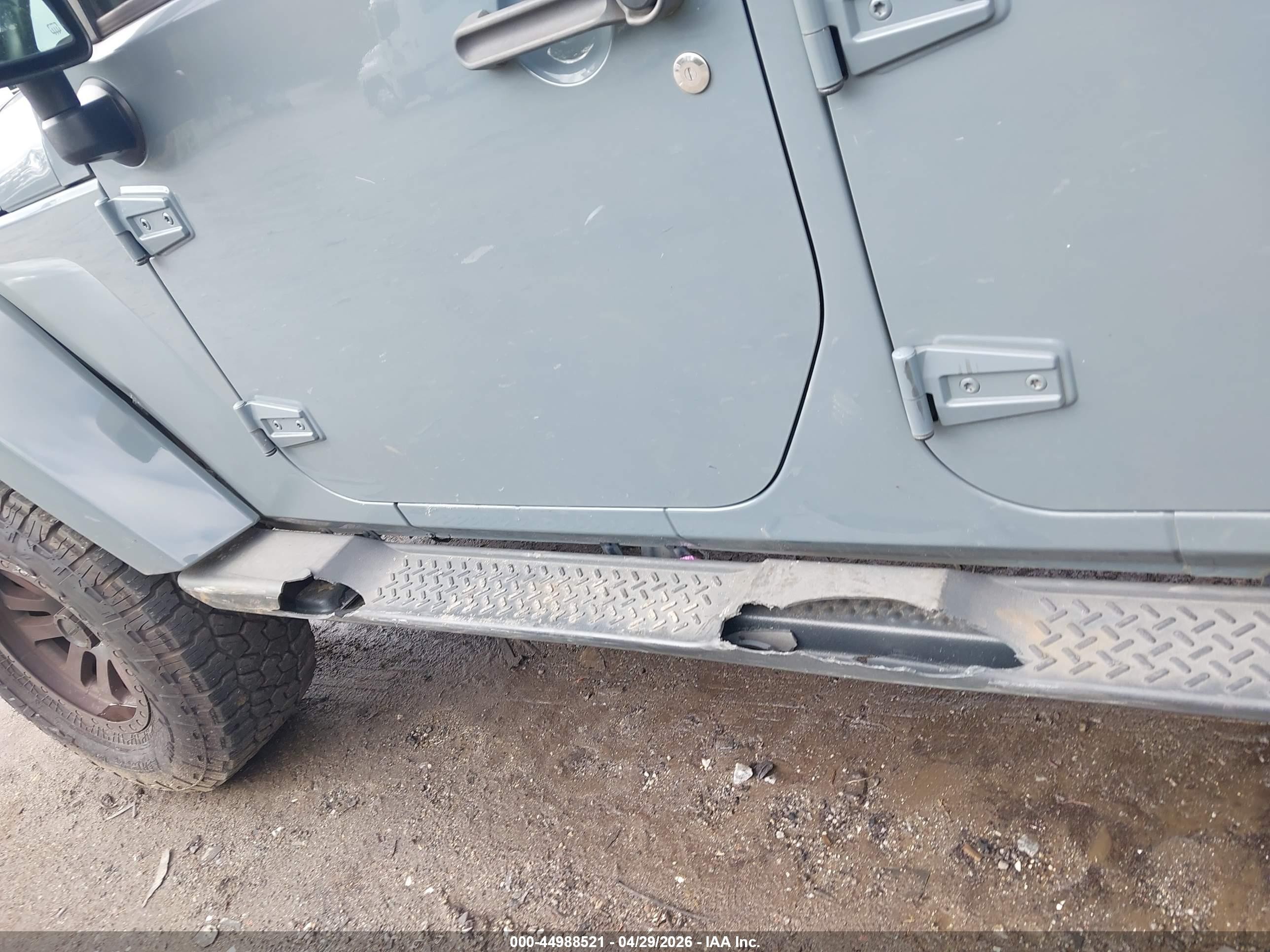 2015 Jeep Wrangler Unlimited Sahara Зеленый vin: 1C4HJWEG3FL528440