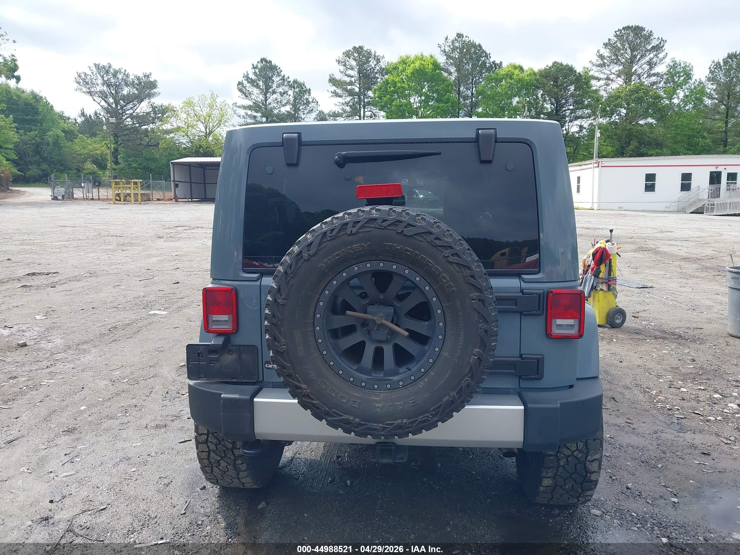 2015 Jeep Wrangler Unlimited Sahara Зеленый vin: 1C4HJWEG3FL528440