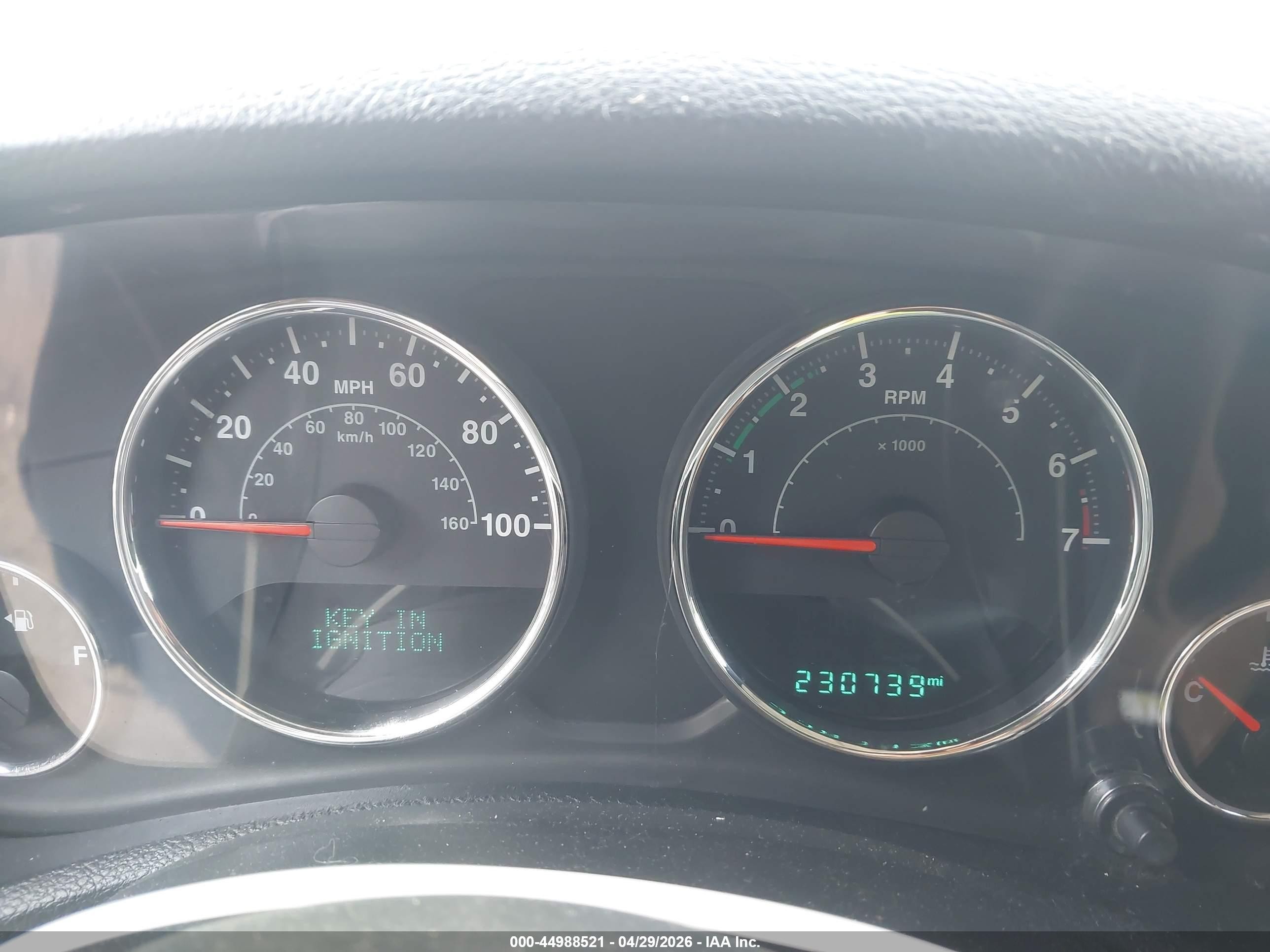 2015 Jeep Wrangler Unlimited Sahara Зеленый vin: 1C4HJWEG3FL528440