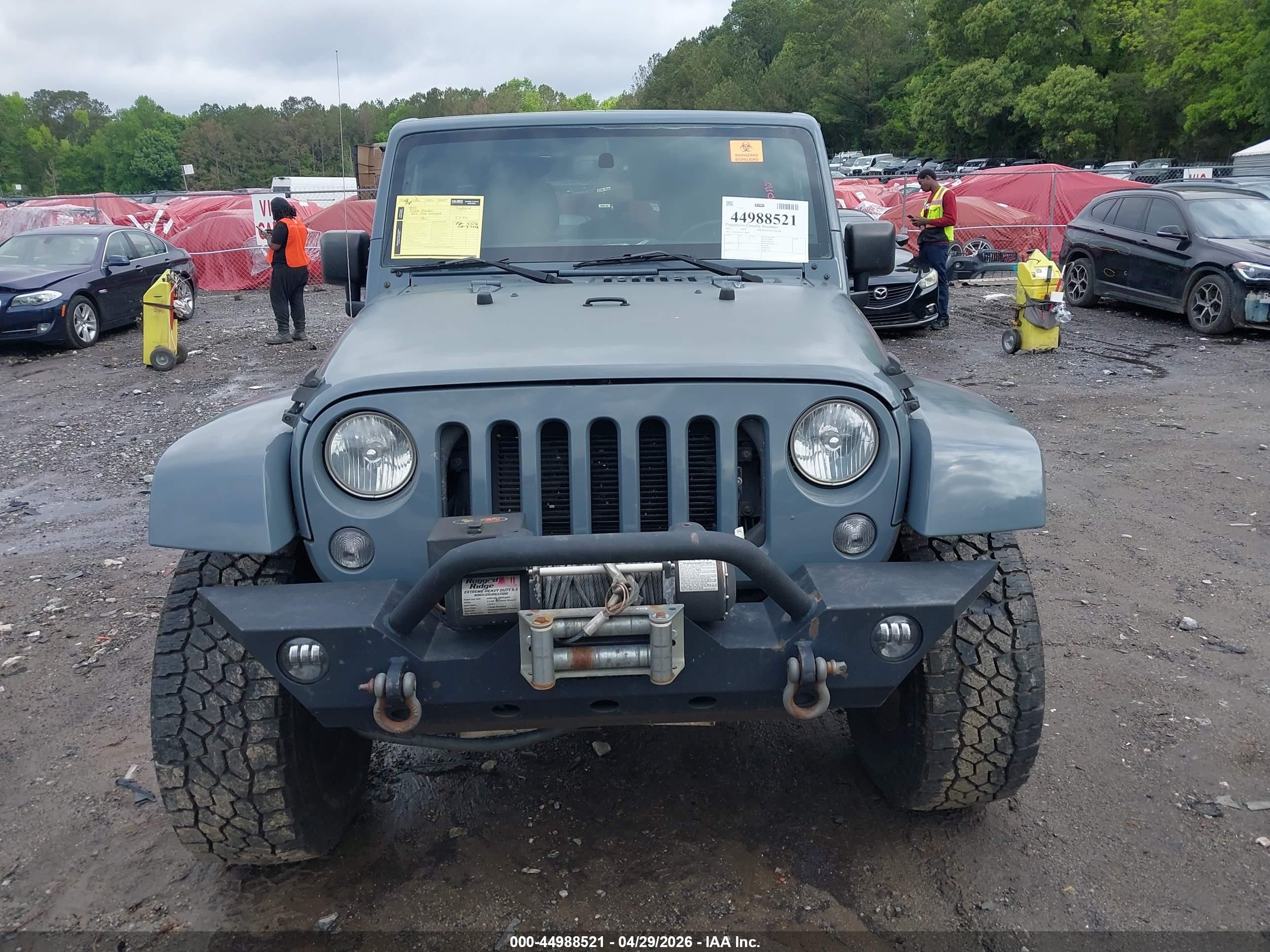 2015 Jeep Wrangler Unlimited Sahara Зеленый vin: 1C4HJWEG3FL528440