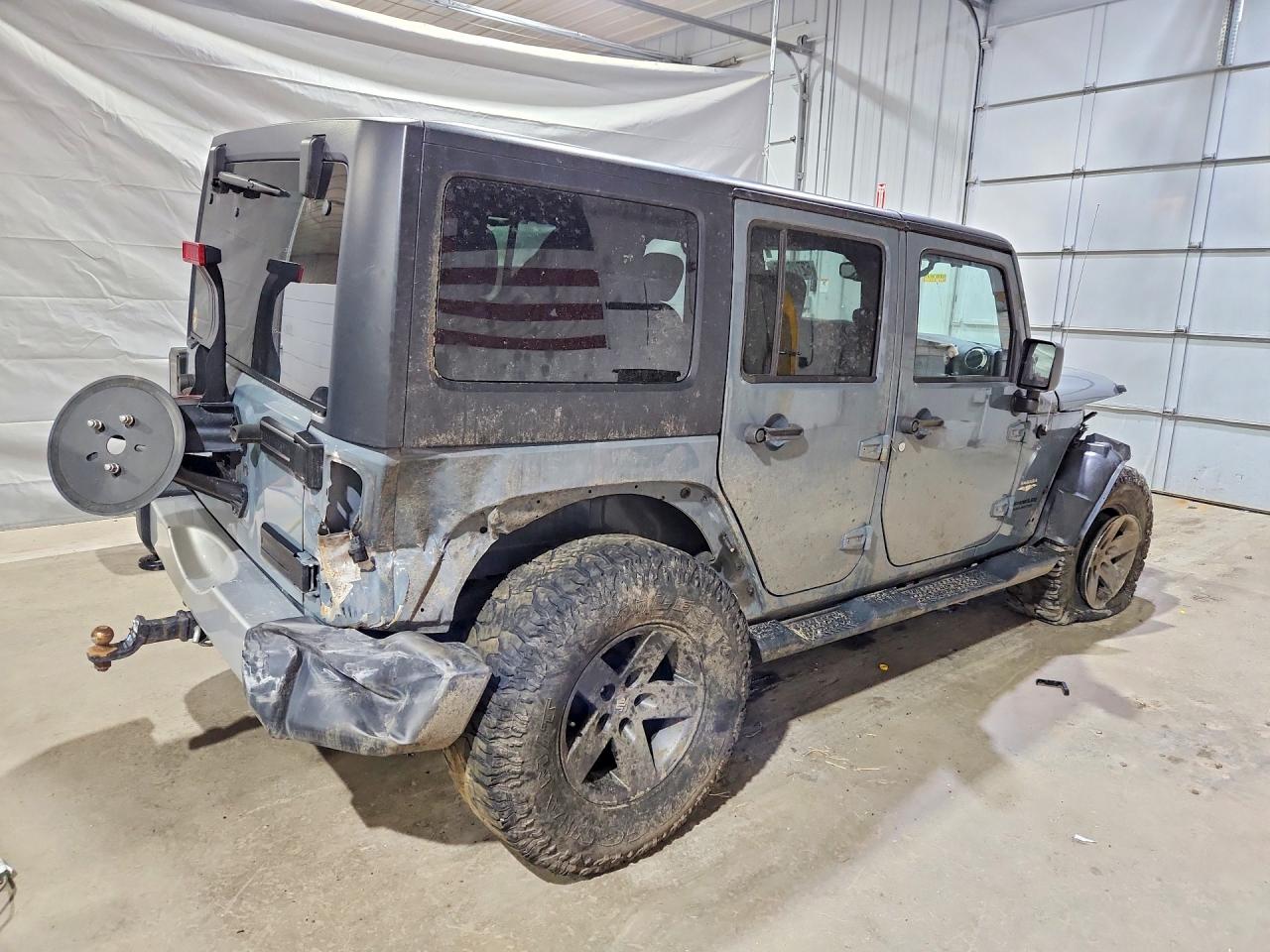 2015 Jeep Wrangler Unlimited Sahara Gray vin: 1C4HJWEG3FL556416