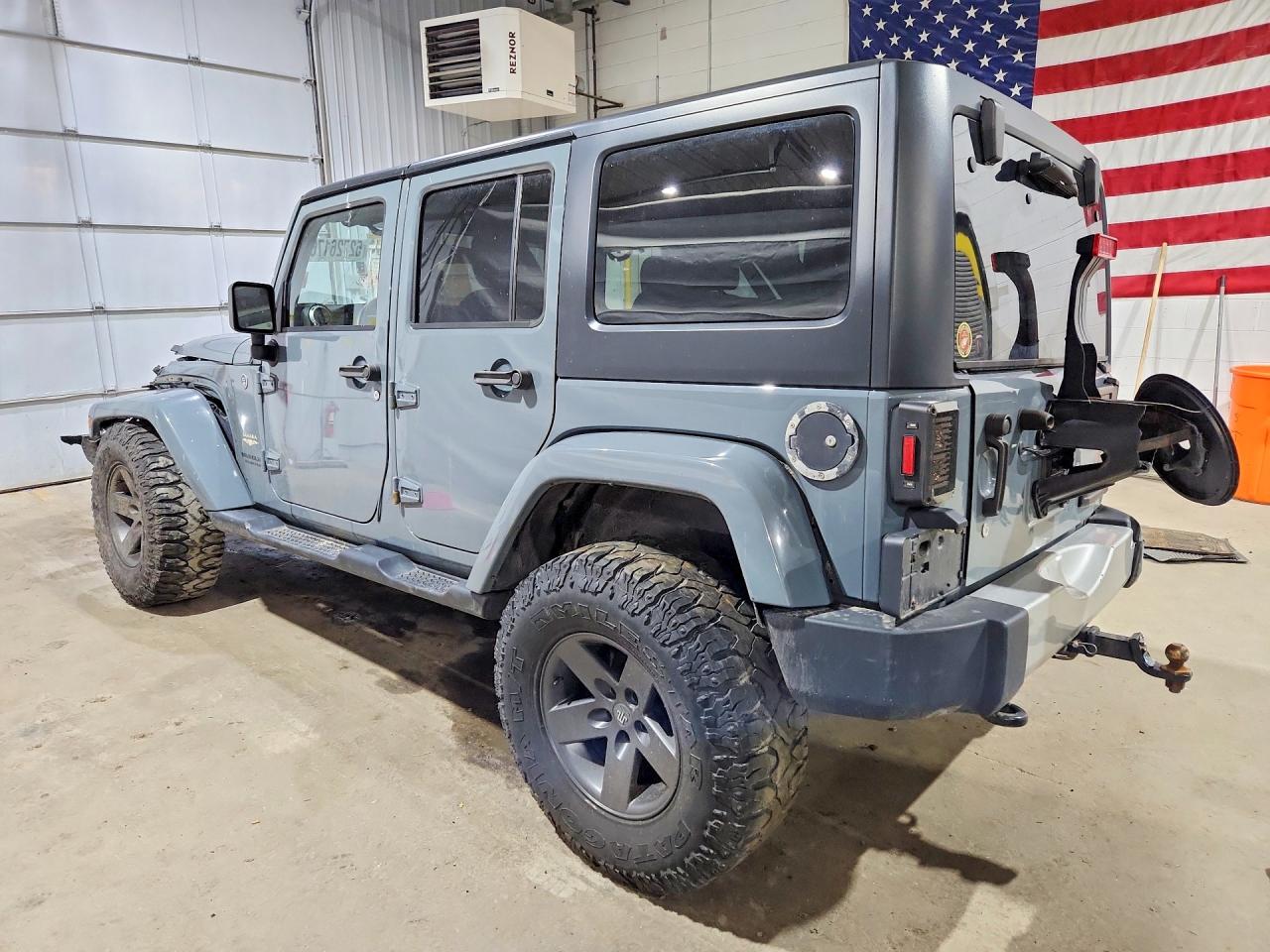 2015 Jeep Wrangler Unlimited Sahara Gray vin: 1C4HJWEG3FL556416
