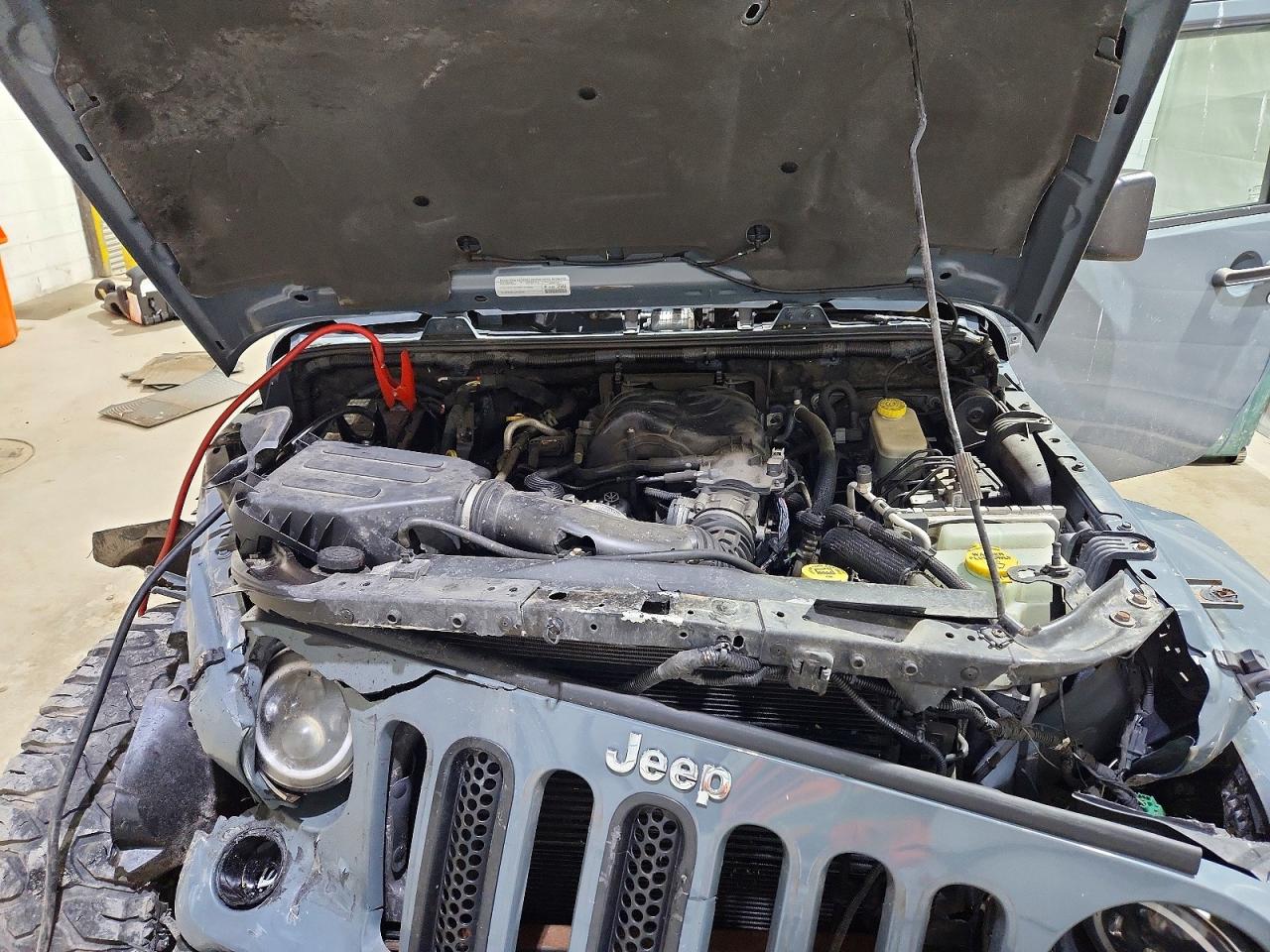 2015 Jeep Wrangler Unlimited Sahara Gray vin: 1C4HJWEG3FL556416