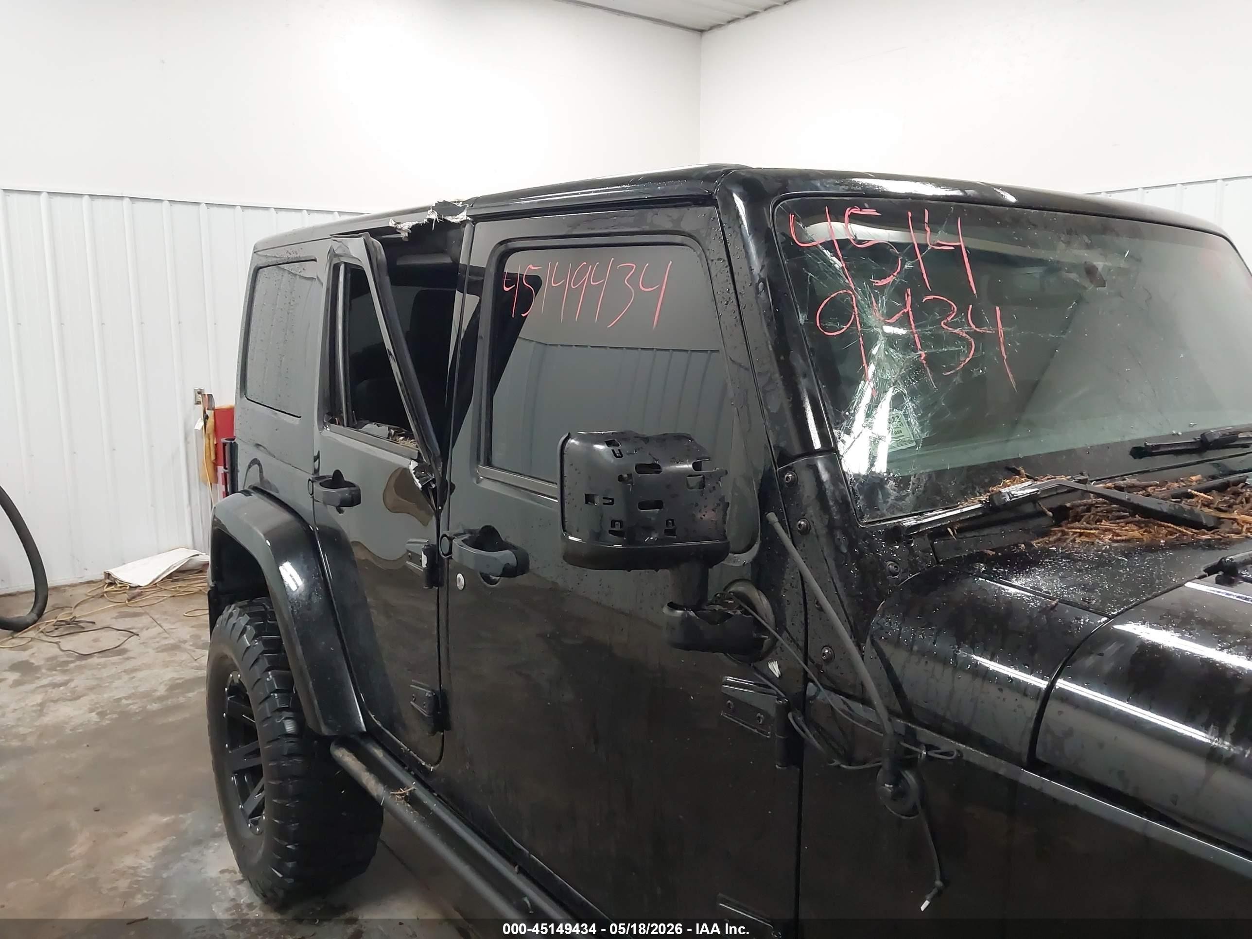 2015 Jeep Wrangler Unlimited Altitude Black vin: 1C4HJWEG3FL713944