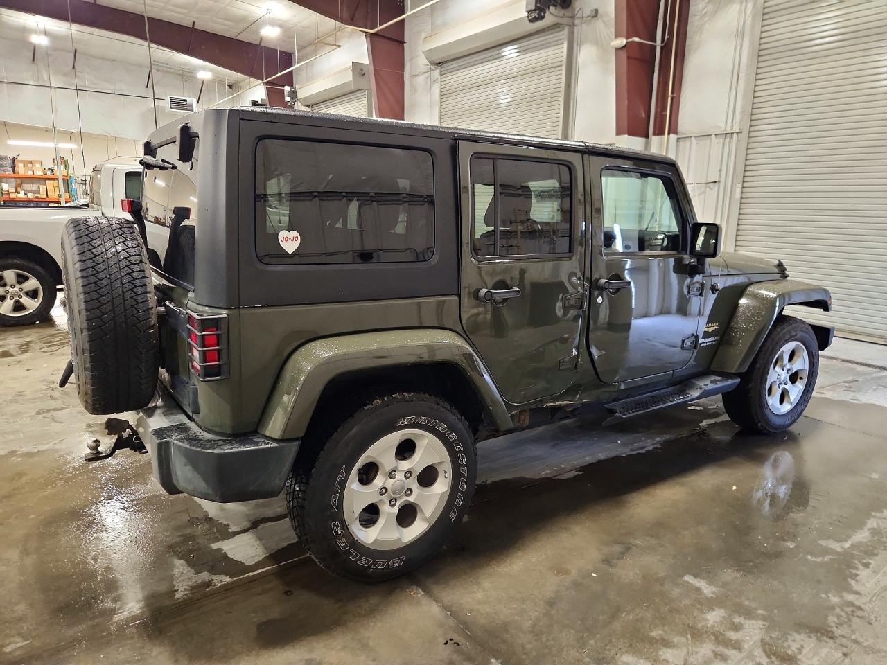 2015 Jeep Wrangler Unlimited Sahara Green vin: 1C4HJWEG3FL730260