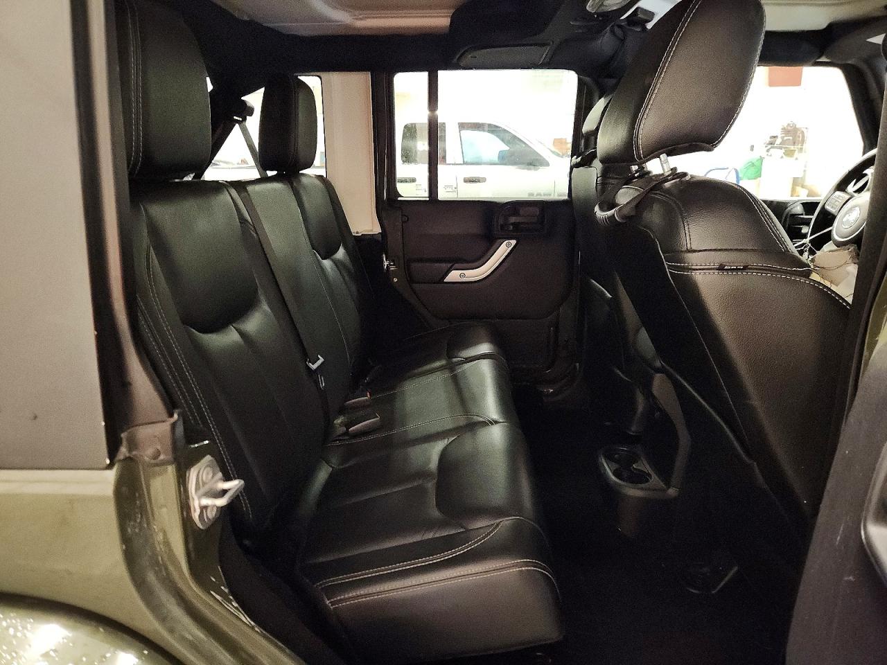 2015 Jeep Wrangler Unlimited Sahara Green vin: 1C4HJWEG3FL730260