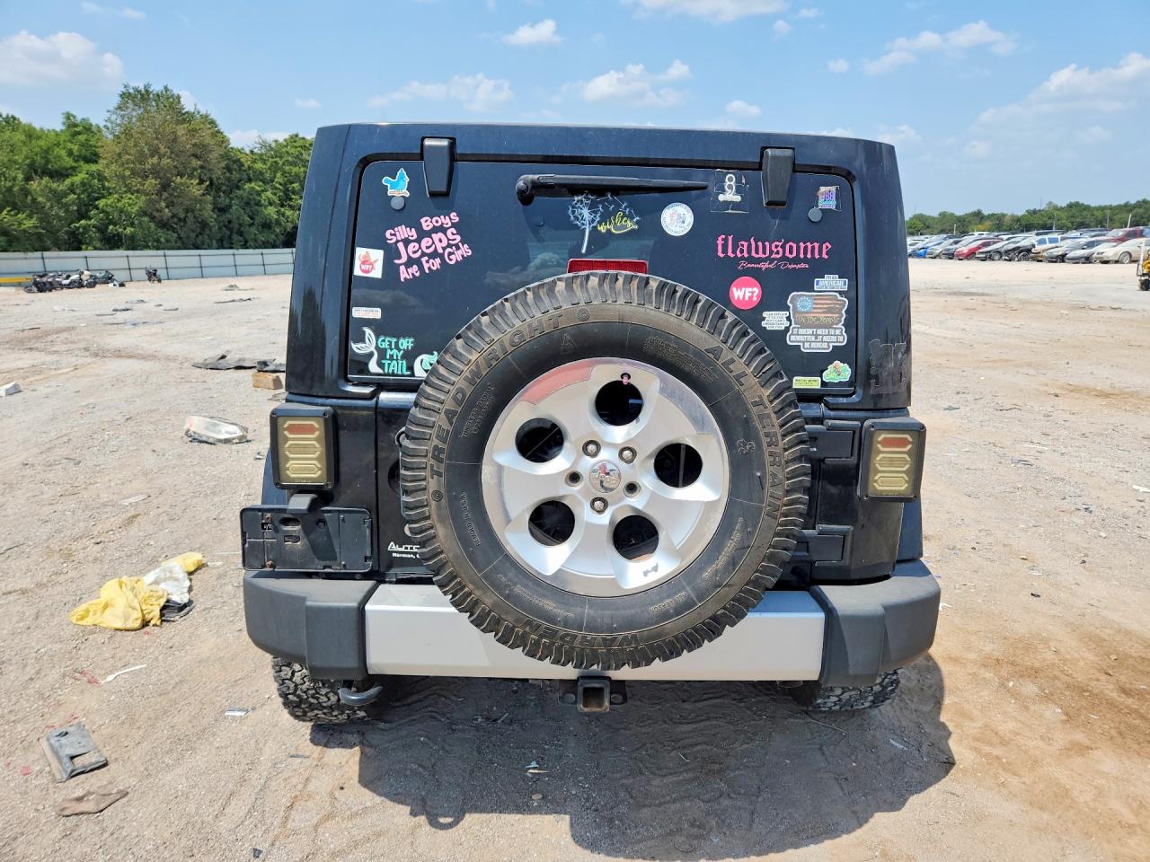 2014 Jeep Wrangler Unlimited Sahara Black vin: 1C4HJWEG4EL233913