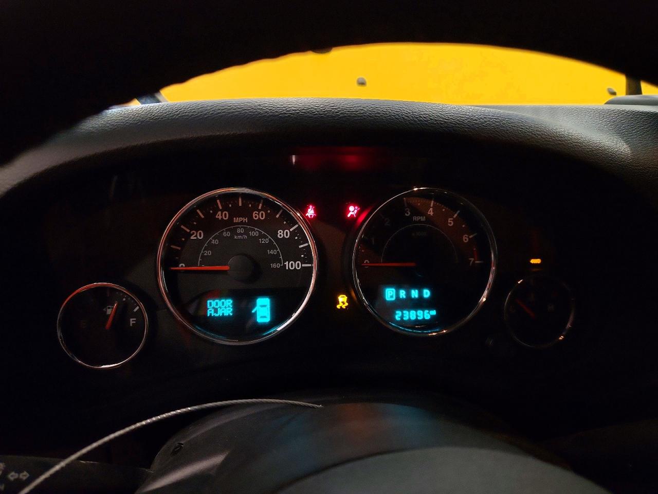 2015 Jeep Wrangler Unlimited Sahara Yellow vin: 1C4HJWEG4FL560832