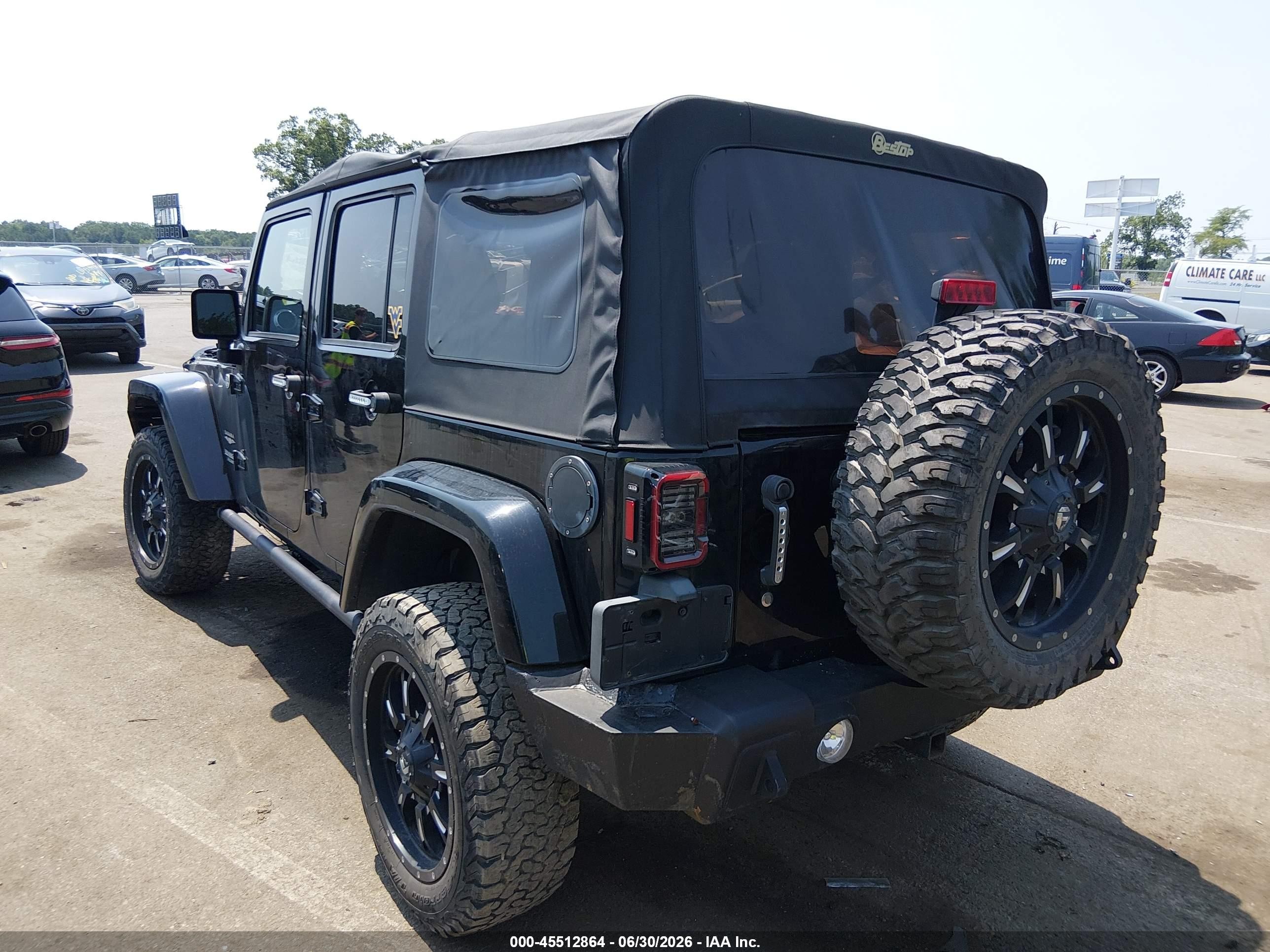 2012 Jeep Wrangler Unlimited Sahara Black vin: 1C4HJWEG5CL103751