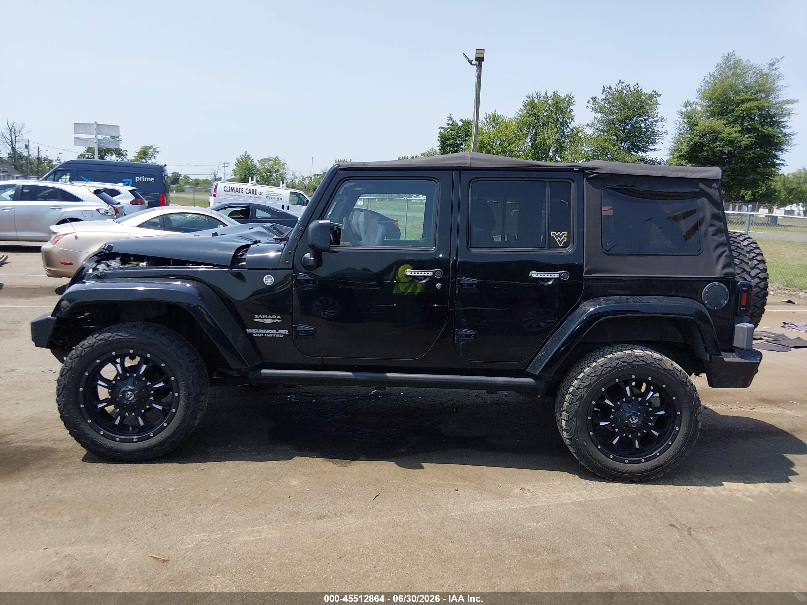2012 Jeep Wrangler Unlimited Sahara Black vin: 1C4HJWEG5CL103751