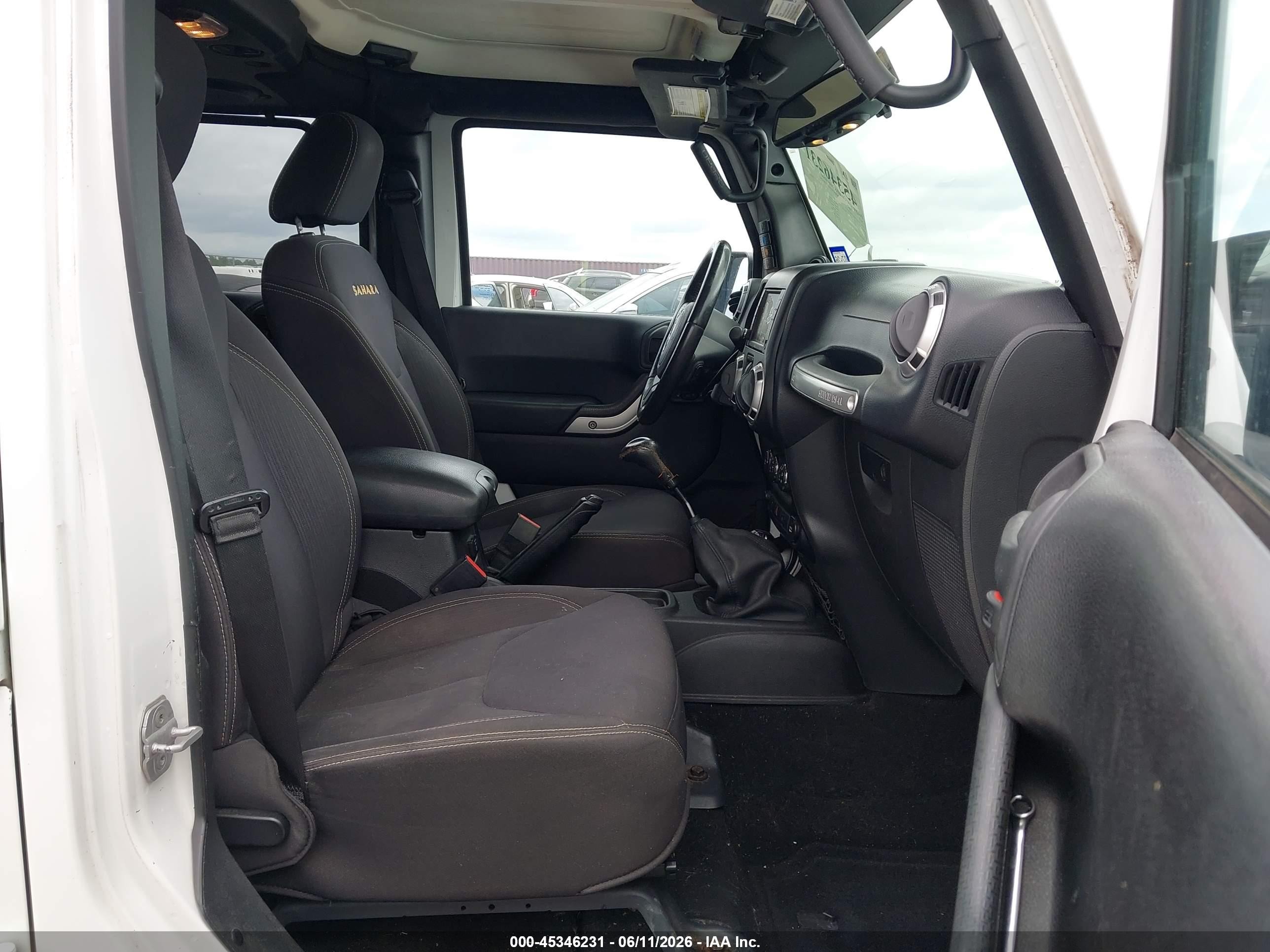 2013 Jeep Wrangler Unlimited Sahara Белый vin: 1C4HJWEG5DL505013