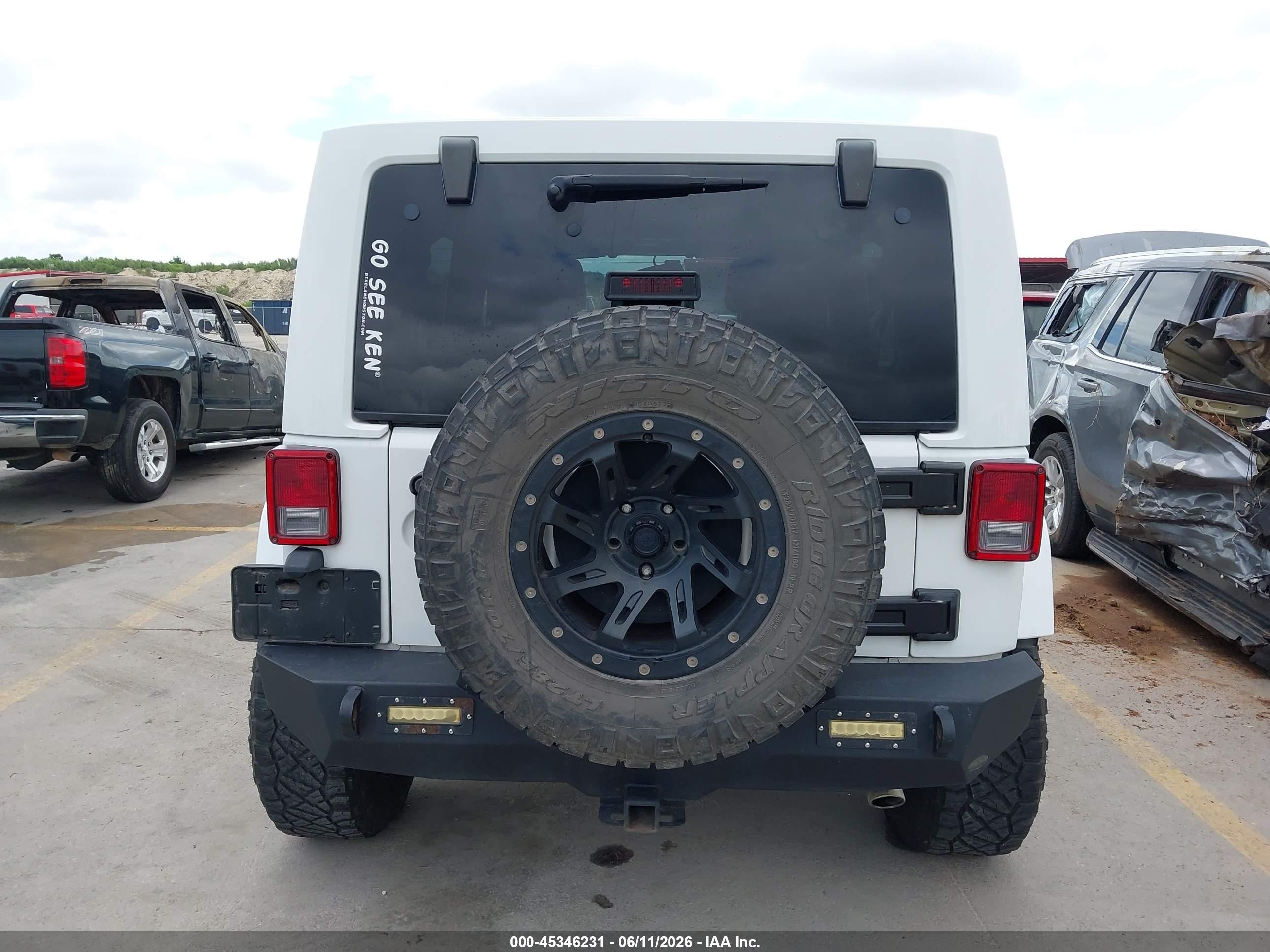 2013 Jeep Wrangler Unlimited Sahara Белый vin: 1C4HJWEG5DL505013