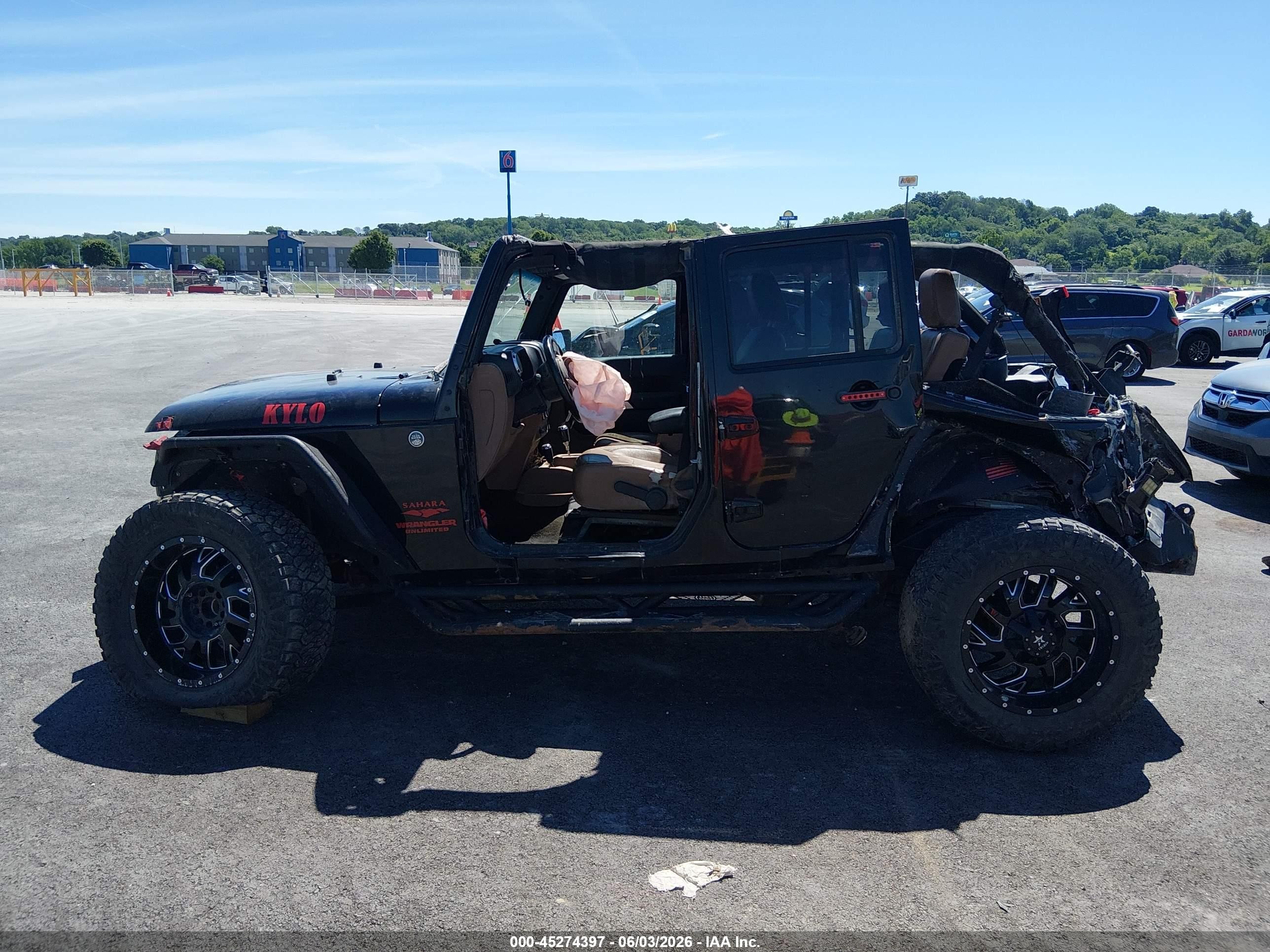 2013 Jeep Wrangler Unlimited Sahara Black vin: 1C4HJWEG5DL528100
