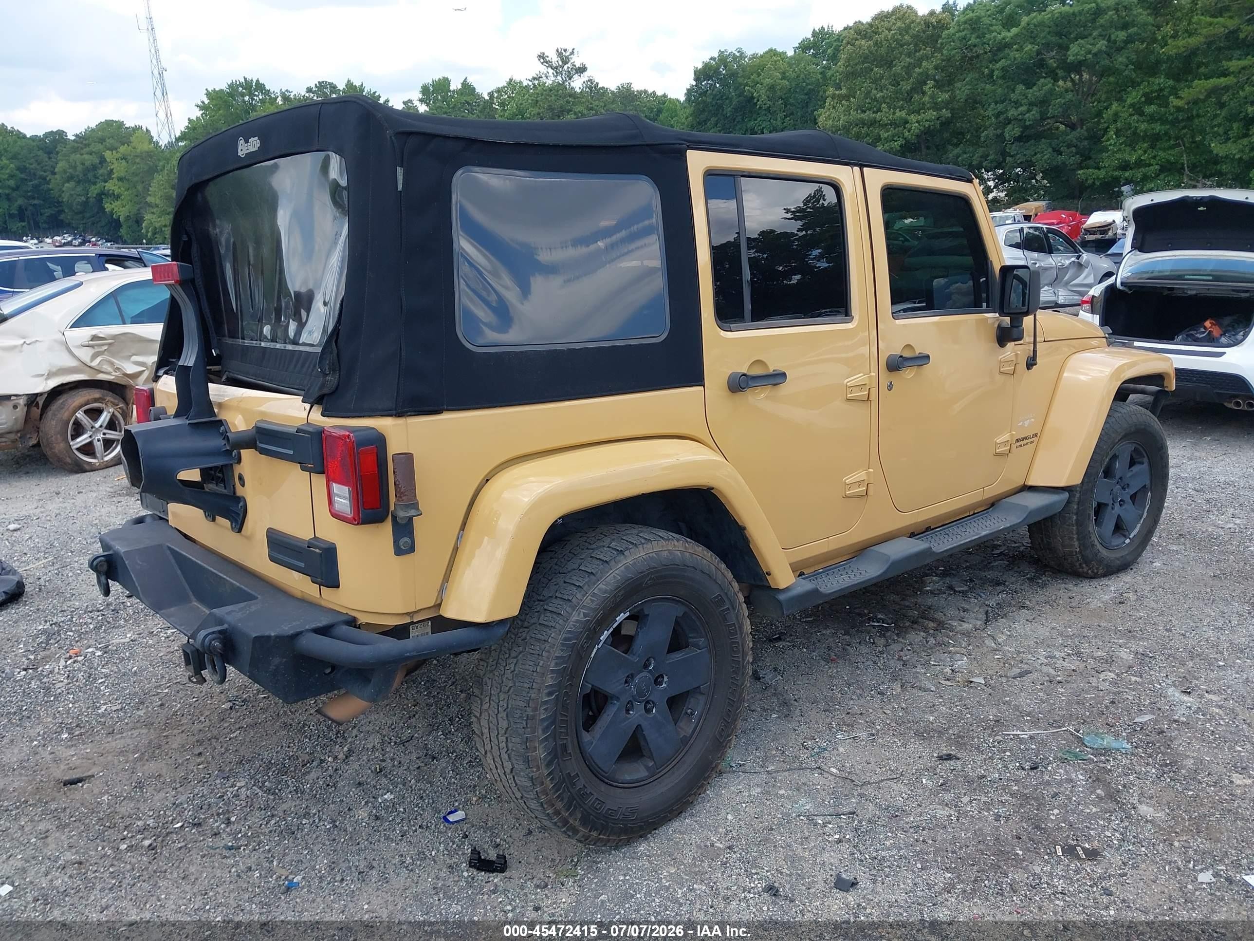 2013 Jeep Wrangler Unlimited Sahara Tan vin: 1C4HJWEG5DL629184