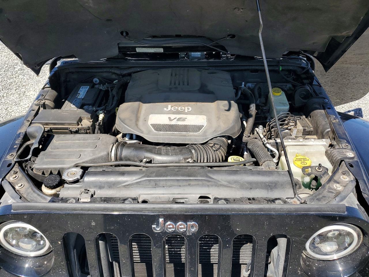 2013 Jeep Wrangler Unlimited Sahara Черный vin: 1C4HJWEG5DL685030