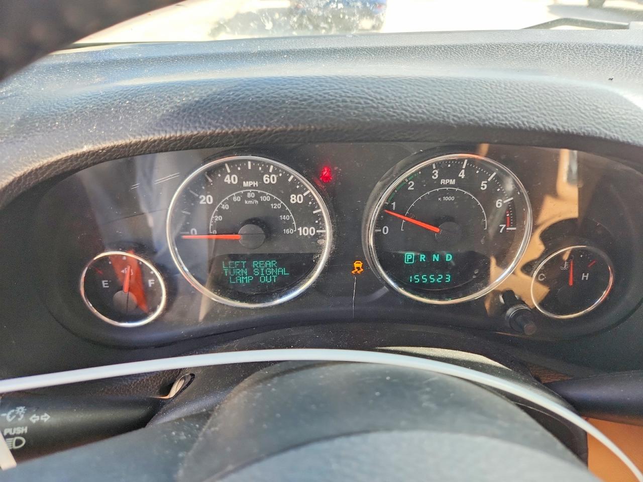2014 Jeep Wrangler Unlimited Sahara White vin: 1C4HJWEG5EL104644