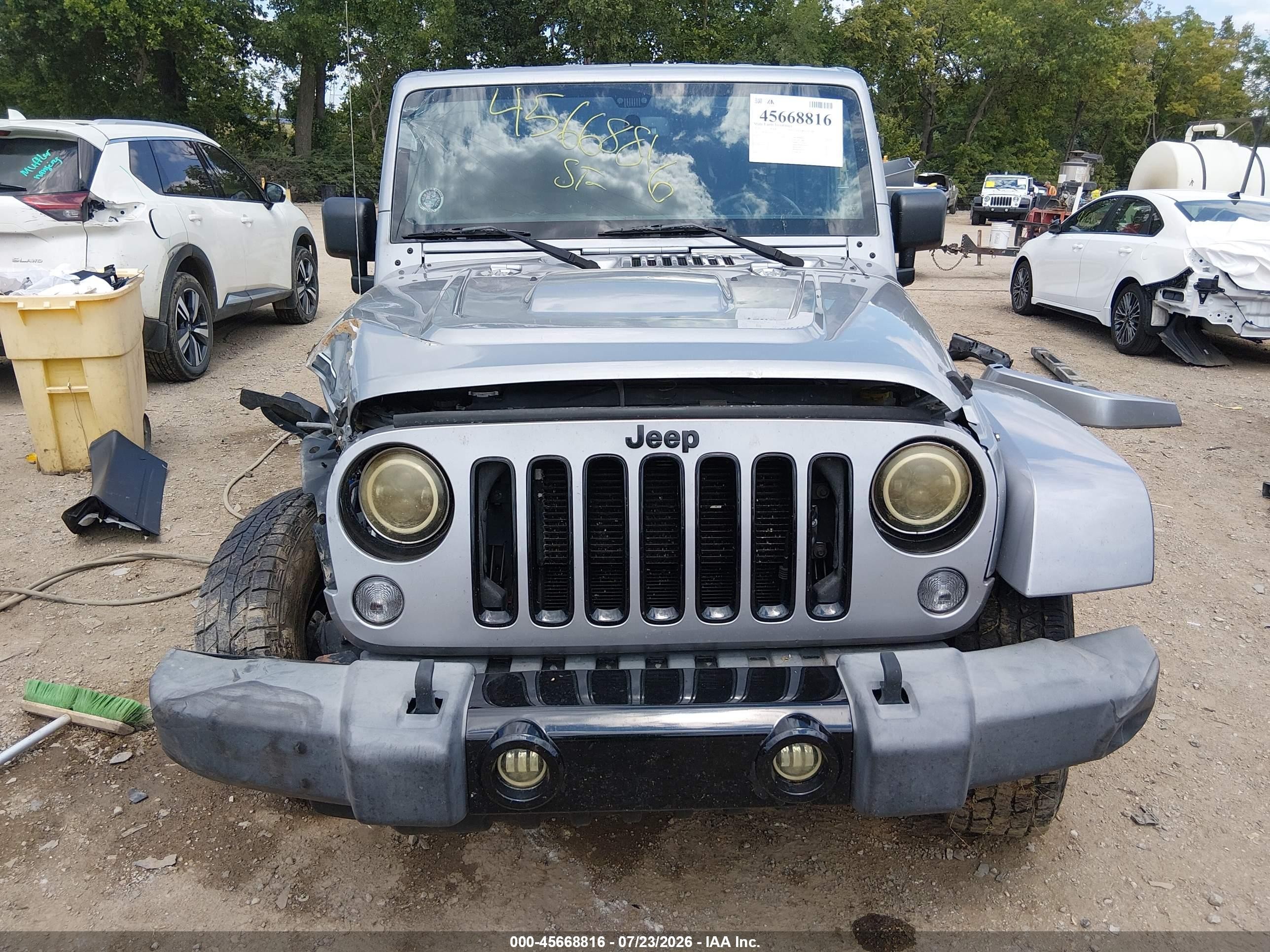 2014 Jeep Wrangler Unlimited Polar Edition Silver vin: 1C4HJWEG5EL170787
