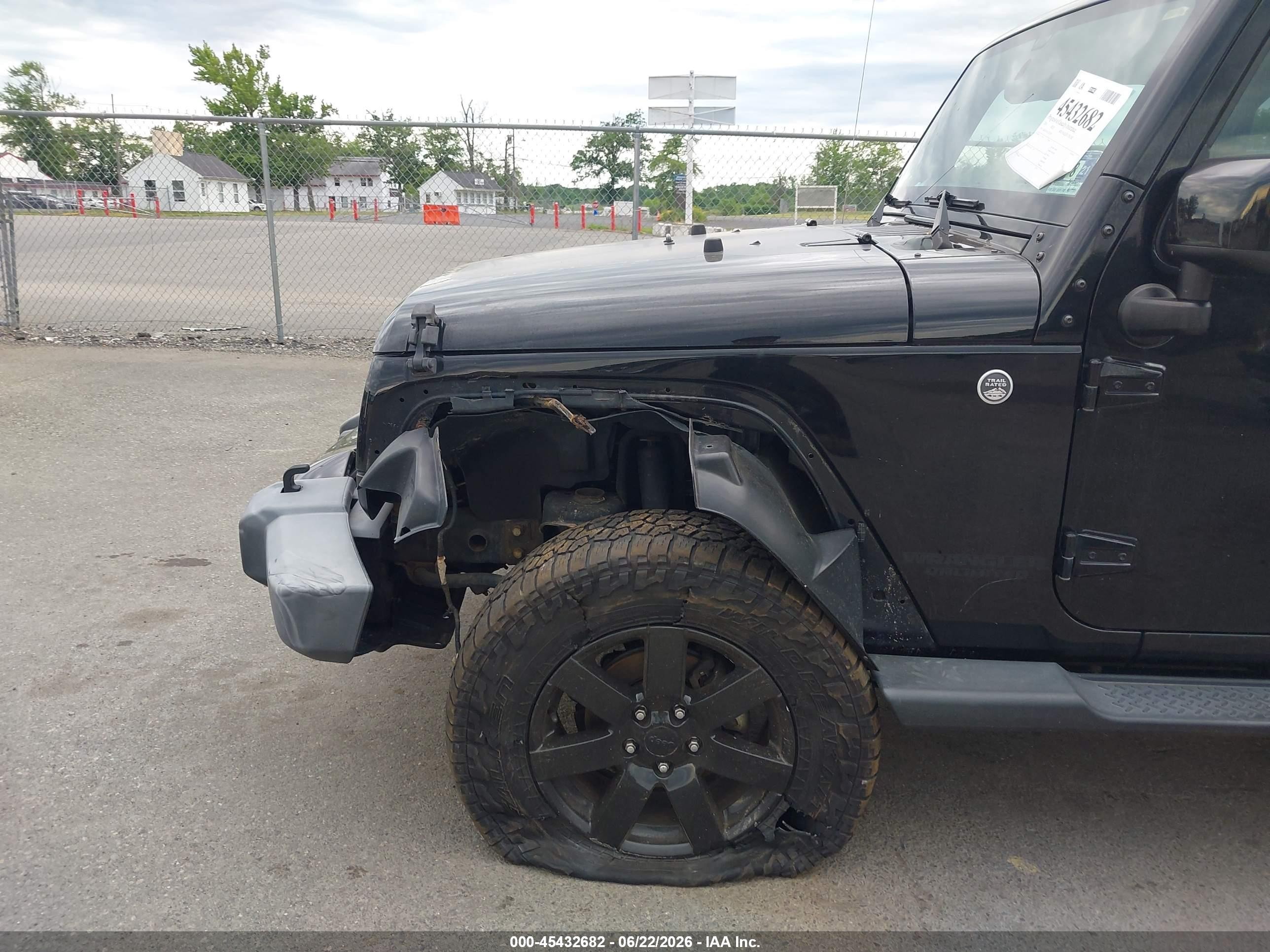 2014 Jeep Wrangler Unlimited Altitude Black vin: 1C4HJWEG5EL320249