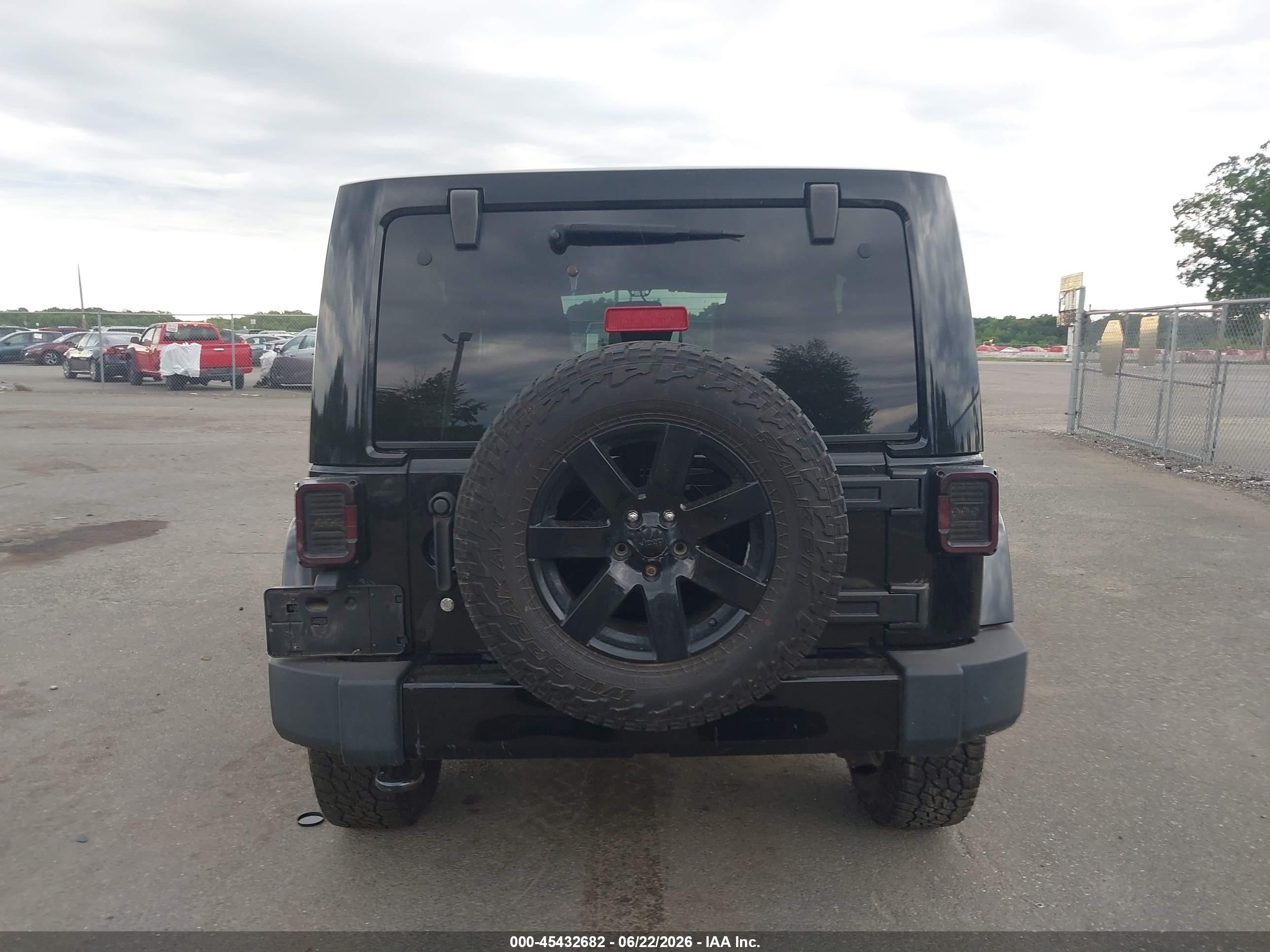 2014 Jeep Wrangler Unlimited Altitude Black vin: 1C4HJWEG5EL320249