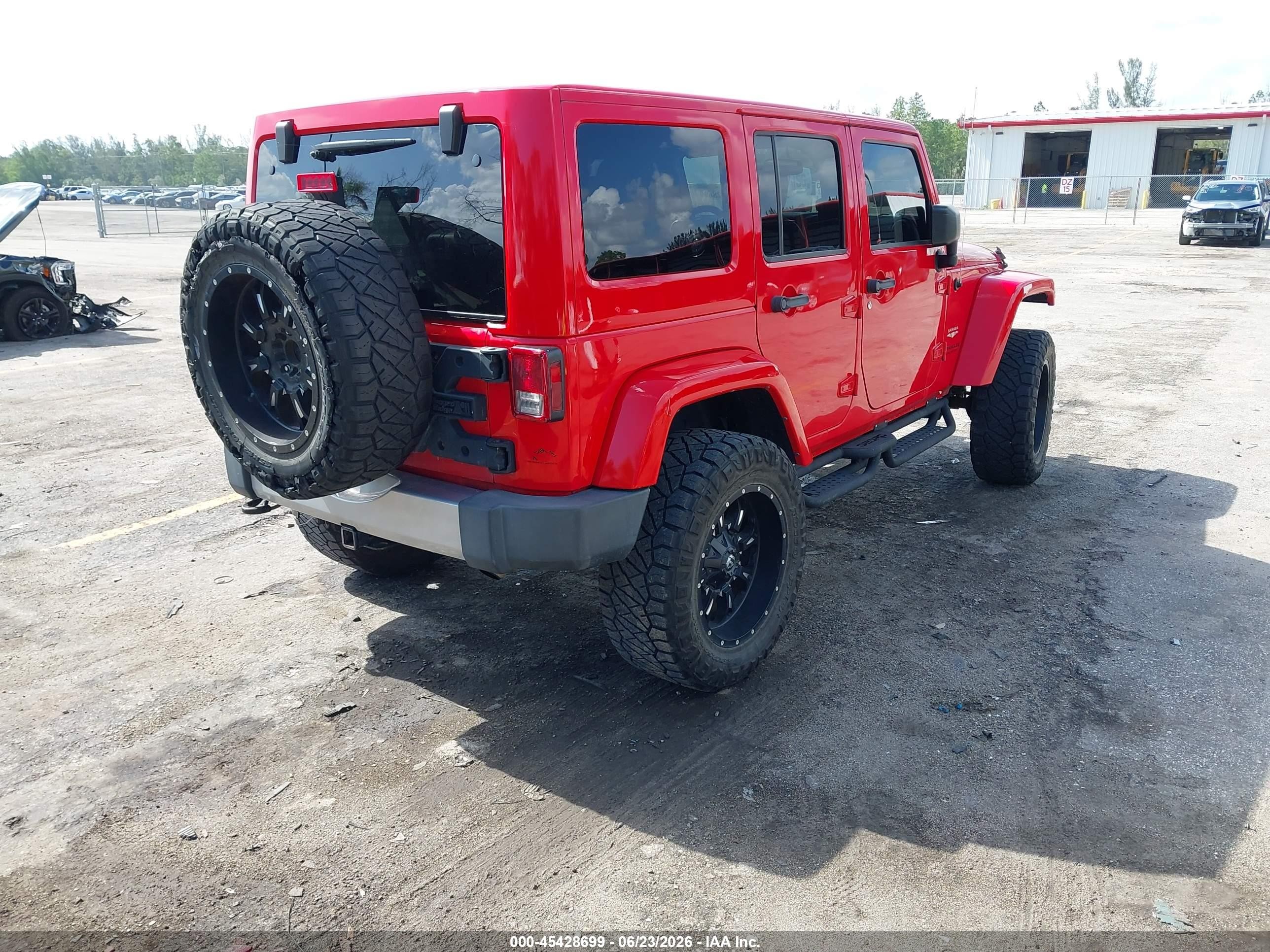 2015 Jeep Wrangler Unlimited Sahara Red vin: 1C4HJWEG5FL537799