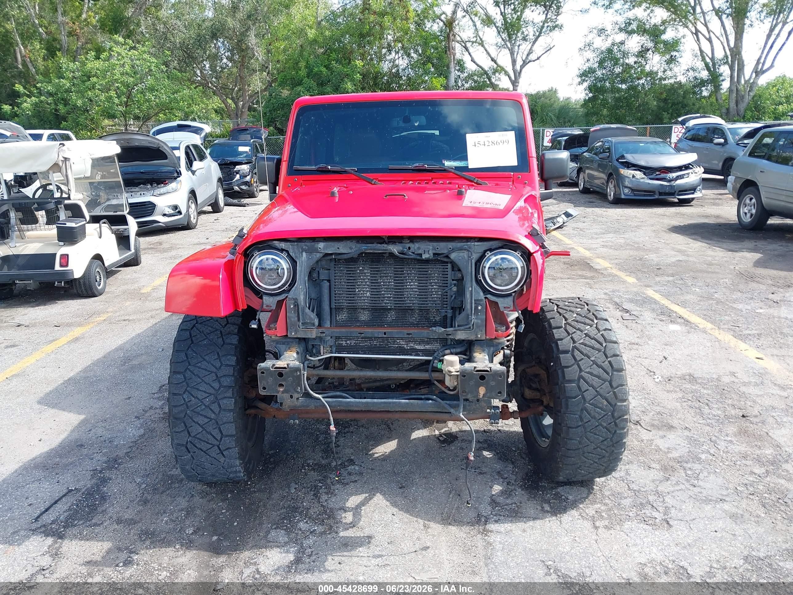2015 Jeep Wrangler Unlimited Sahara Red vin: 1C4HJWEG5FL537799