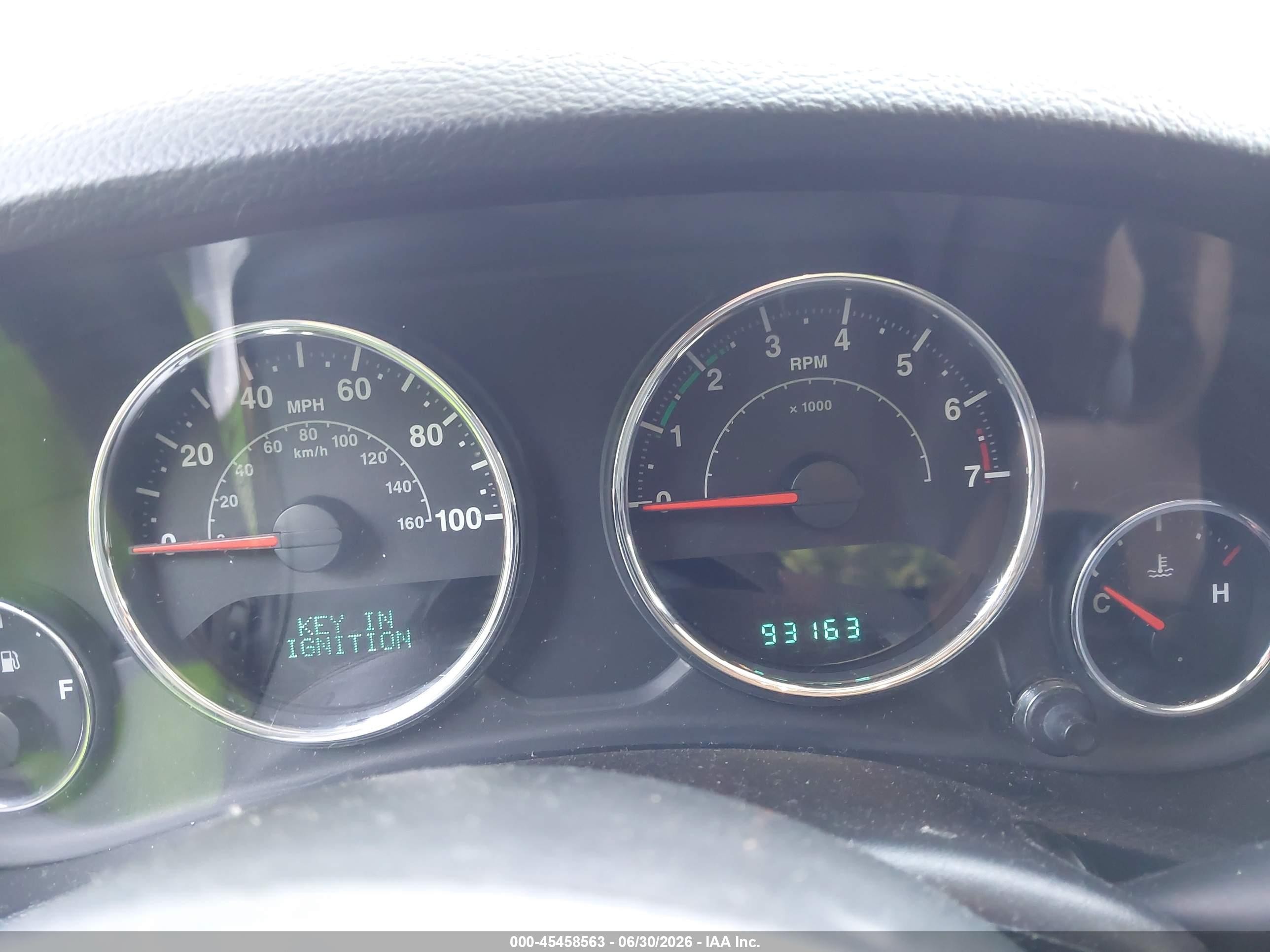2013 Jeep Wrangler Unlimited Sahara White vin: 1C4HJWEG6DL502704