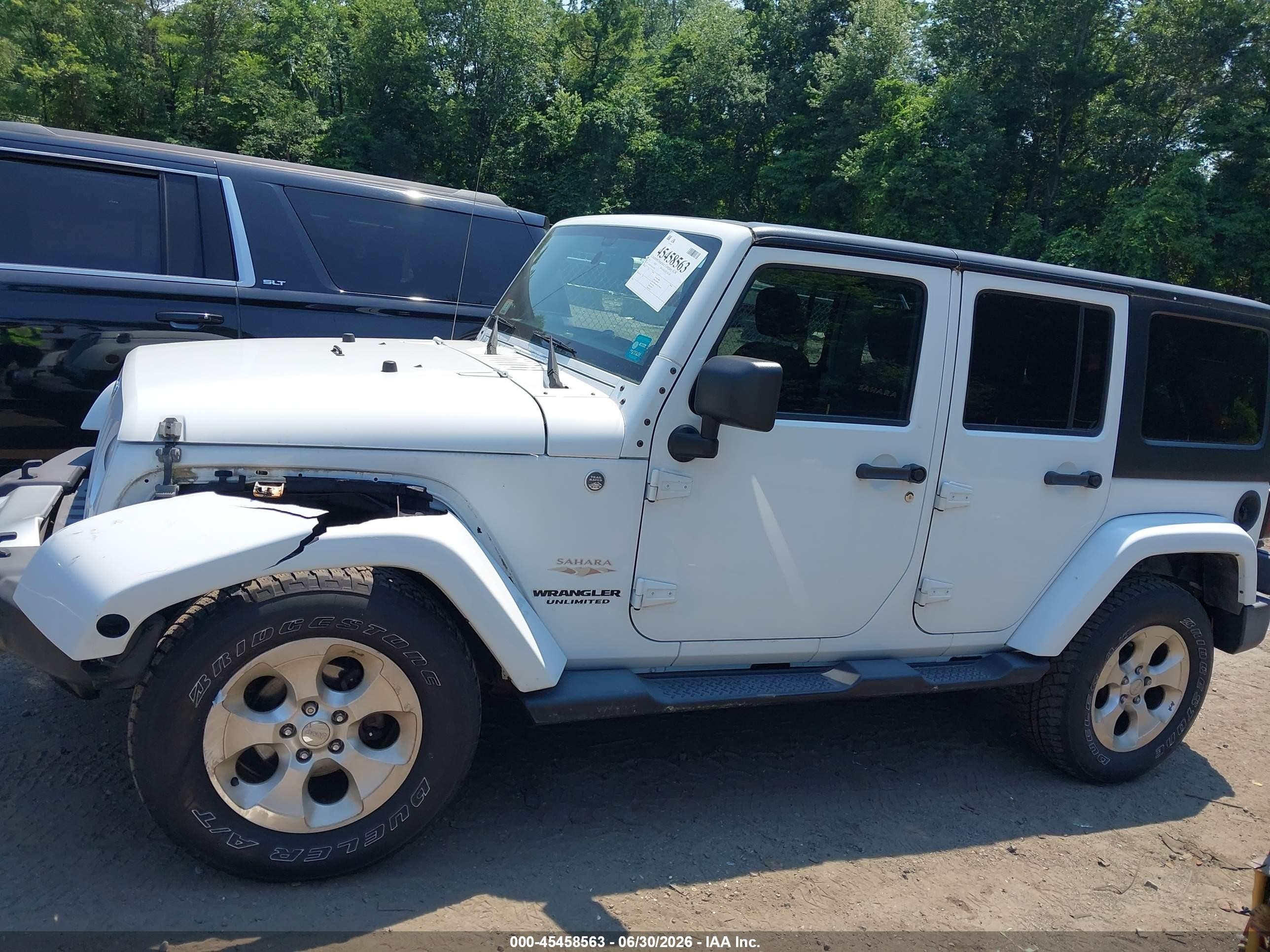 2013 Jeep Wrangler Unlimited Sahara White vin: 1C4HJWEG6DL502704