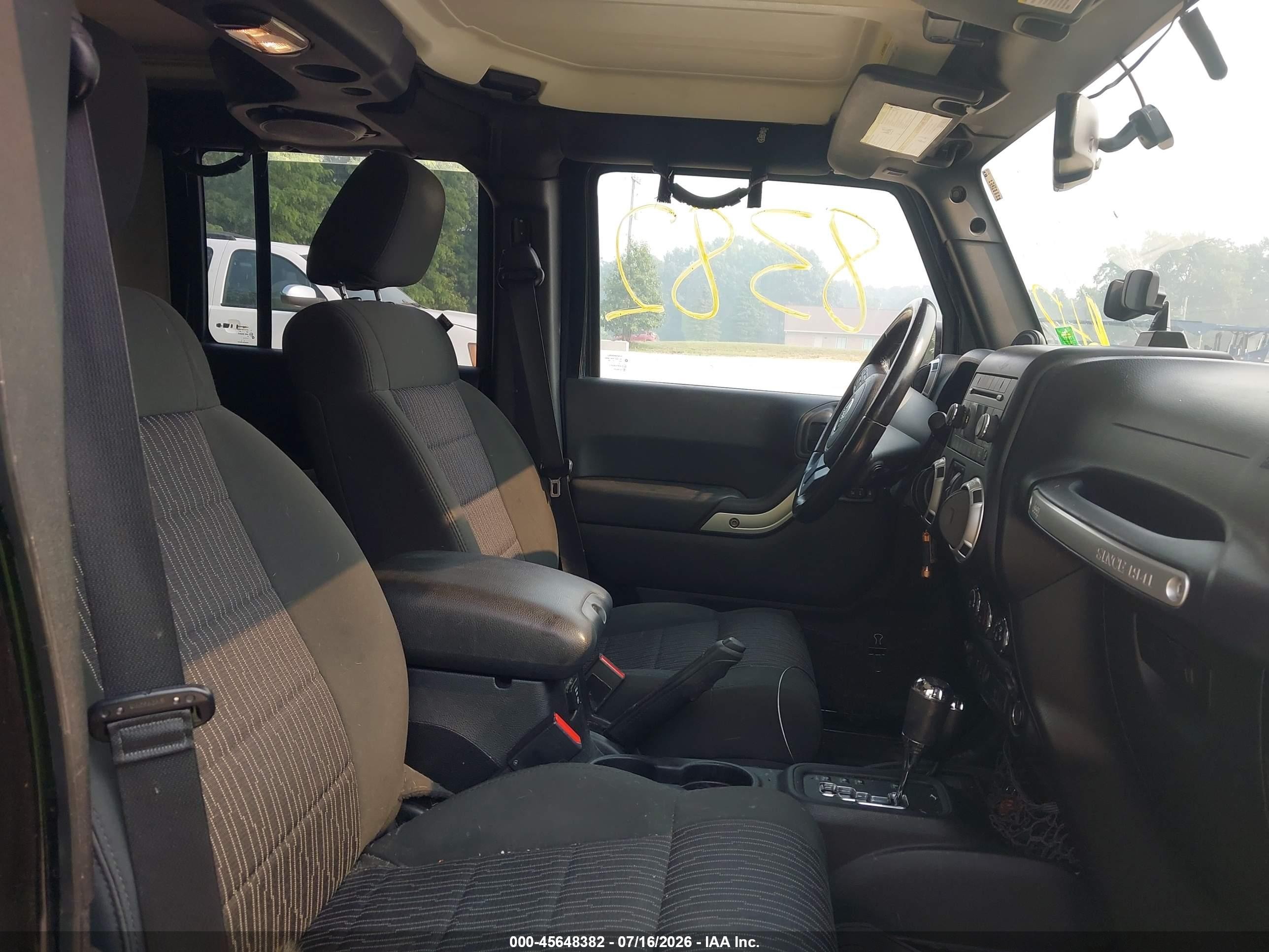 2012 Jeep Wrangler Unlimited Sahara Черный vin: 1C4HJWEG7CL209280