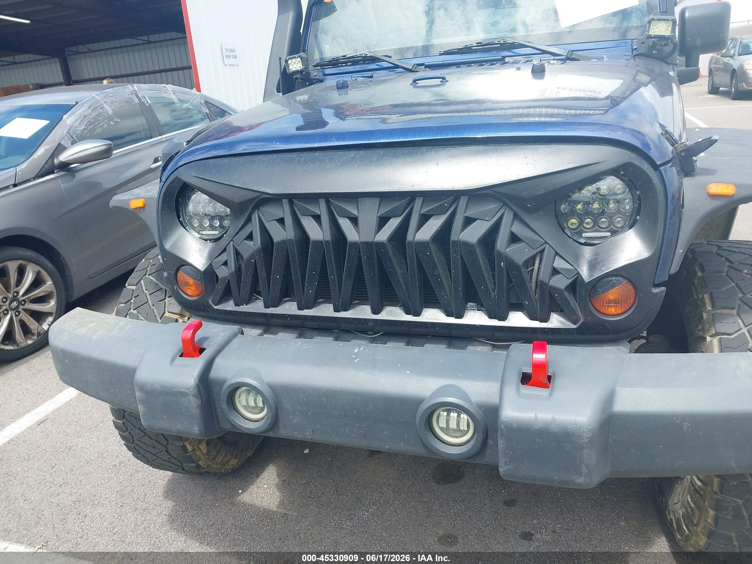 2013 Jeep Wrangler Unlimited Sahara Blue vin: 1C4HJWEG7DL559591